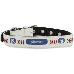 MLB New York Yankees Classic Leather Baseball Dog Collar (Toy)