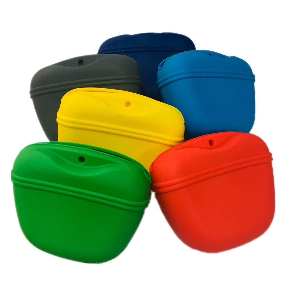RoyalCare Silicone Dog Treat Pouch-Small Training Bag-Portable Dog Treat Bag for Leash with Magnetic Closure and Waist Clip[US D
