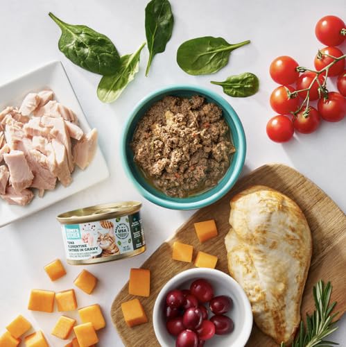 Your Pets Kitchen Canned Wet Cat Food, Tuna Florentine Entr  e in Gravy - 3 oz Cans (Pack of 24), Made in The USA with Real Tun