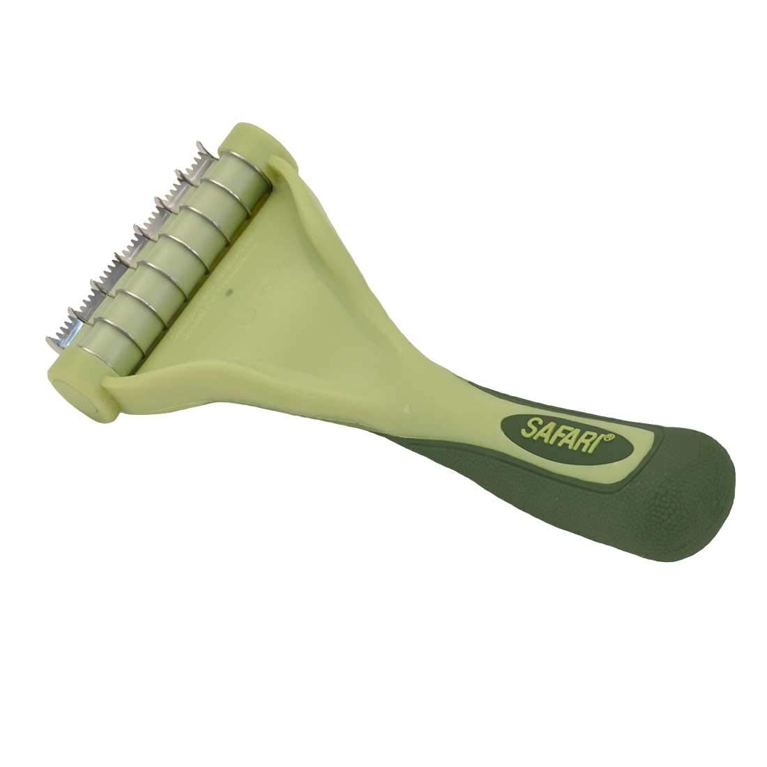 Coastal Pet - Safari Shed Magic De-Shedding Tool For Cats - Cat Grooming Comb - Short To Medium Hair Cat Comb - Comfortable Cat Shedding Brush - Top-Grade Cat Hair Comb - Metal Comb For Cats