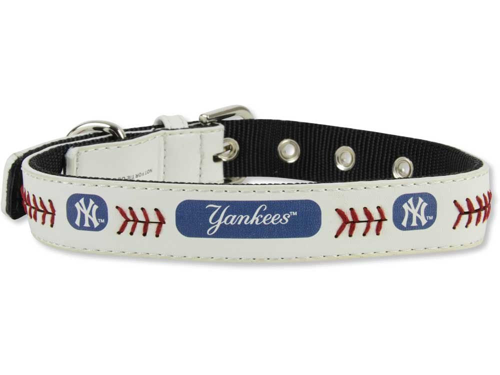 MLB New York Yankees Classic Leather Baseball Dog Collar (Toy)