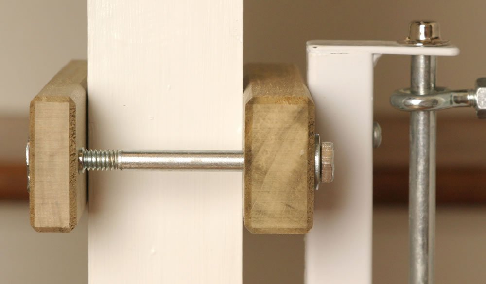 Cardinal Gates Square Clamp for Pet Gates