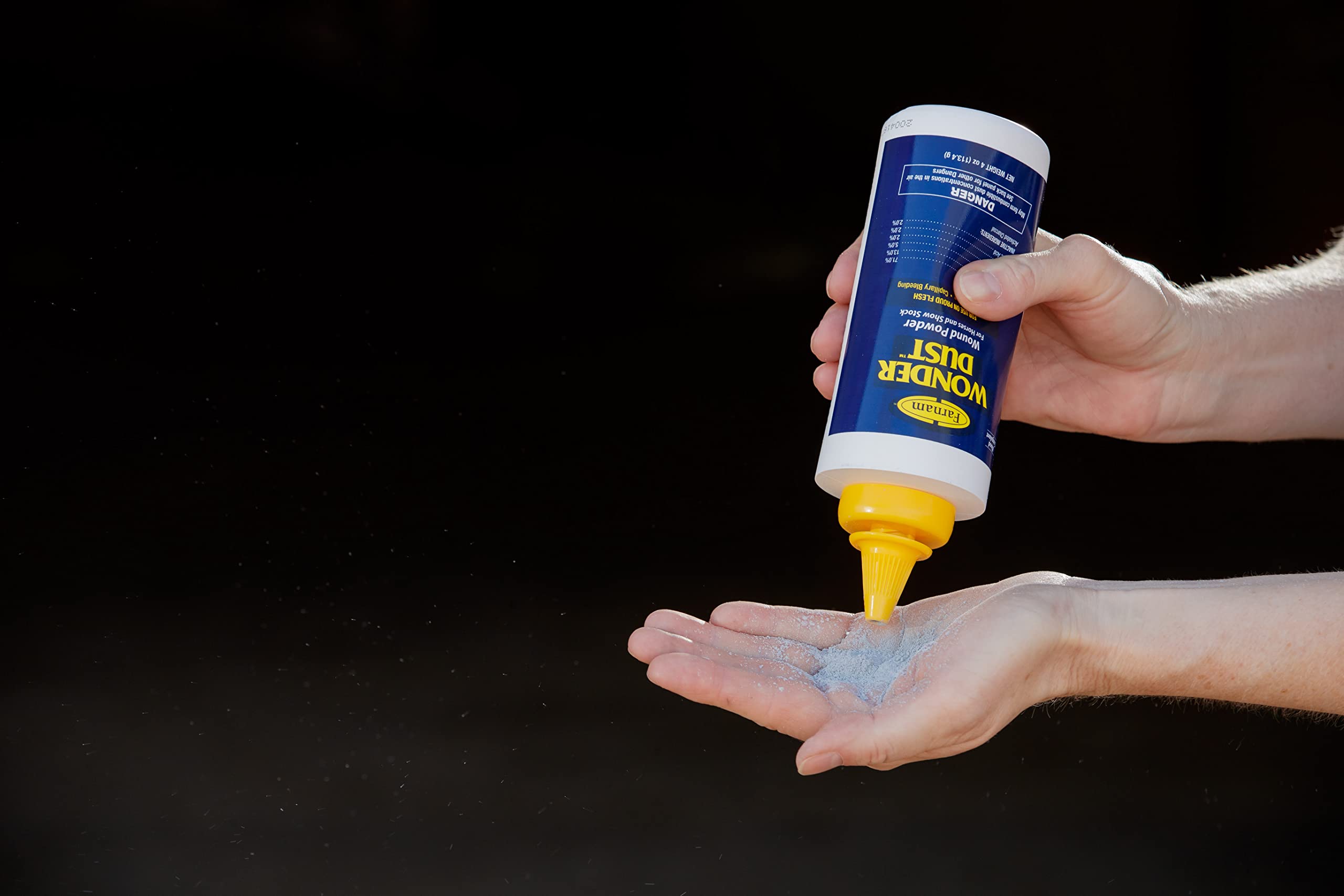 Farnam Wonder Dust Wound Powder for Horses and Show Stock, 4 Ounces