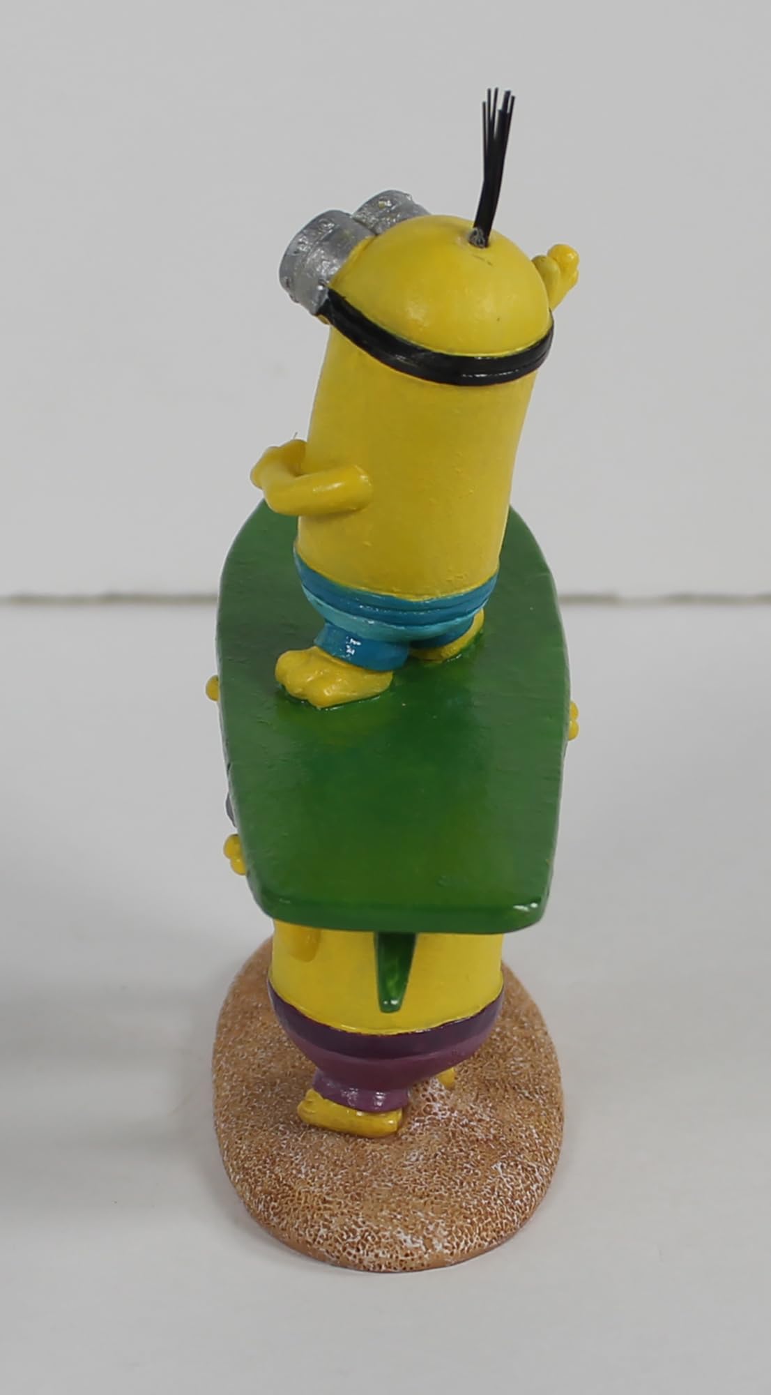 Penn-Plax Minions Officially Licensed Aquarium Ornament – Beach Buddies (Kevin, Stuart, And Bob) – Safe For Freshwater And Saltwater Fish Tanks – Small