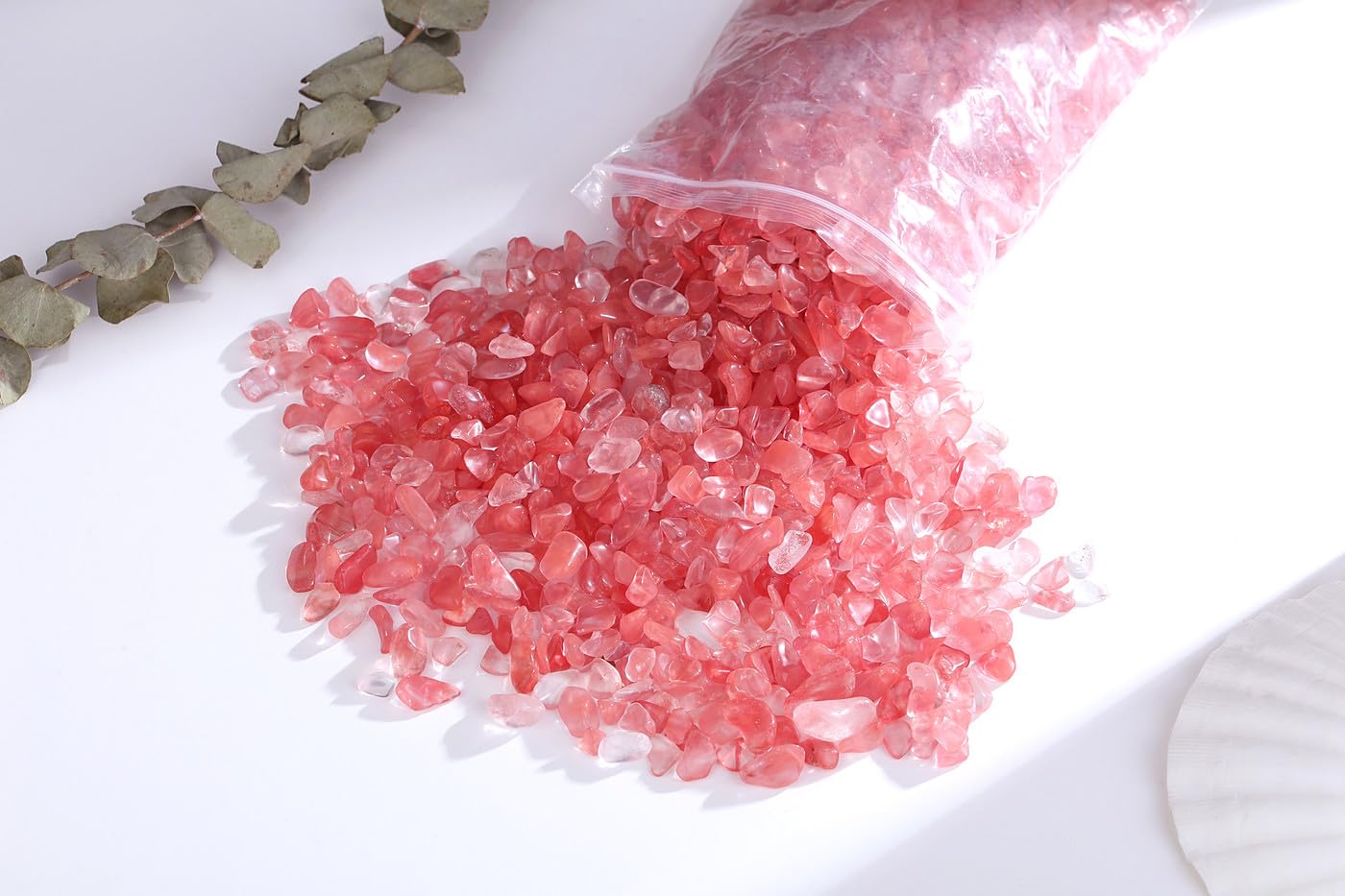 QINJIEJIE Cherry Quartz Crystals Chips Natural Stone Gravel Bulk Crushed Rocks Pieces Polished Quartz Stone 0.55Lbs Decorative F