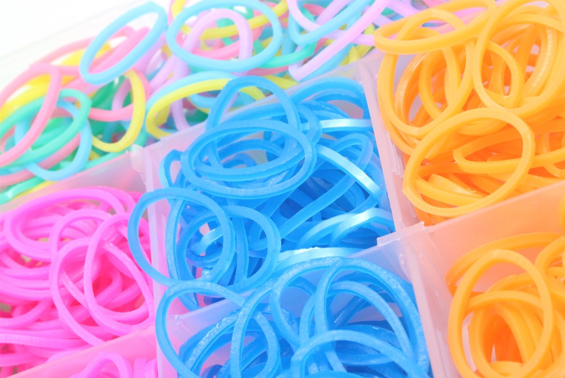 Yoy 3/4' Pet Dog Stretchy Rubber Bands, 600/Box - Puppy Elastics Ties Pony Tail Holders Hair Accessories For Doggy Grooming Top Knots Ponytails Braids And Dreadlocks