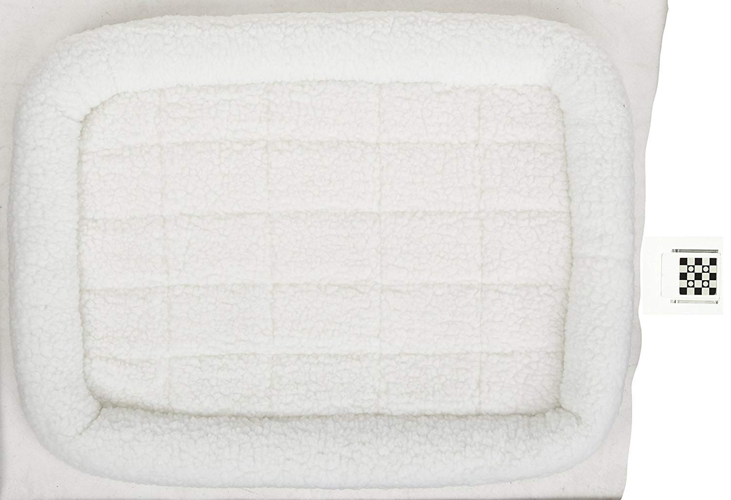 Midwest Homes For Pets Bolster Dog Bed 30L-Inch White Fleece Dog Bed W/ Comfortable Bolster | Ideal For Medium Dog Breeds & Fits A 30-Inch Dog Crate | Easy Maintenance Machine Wash & Dry