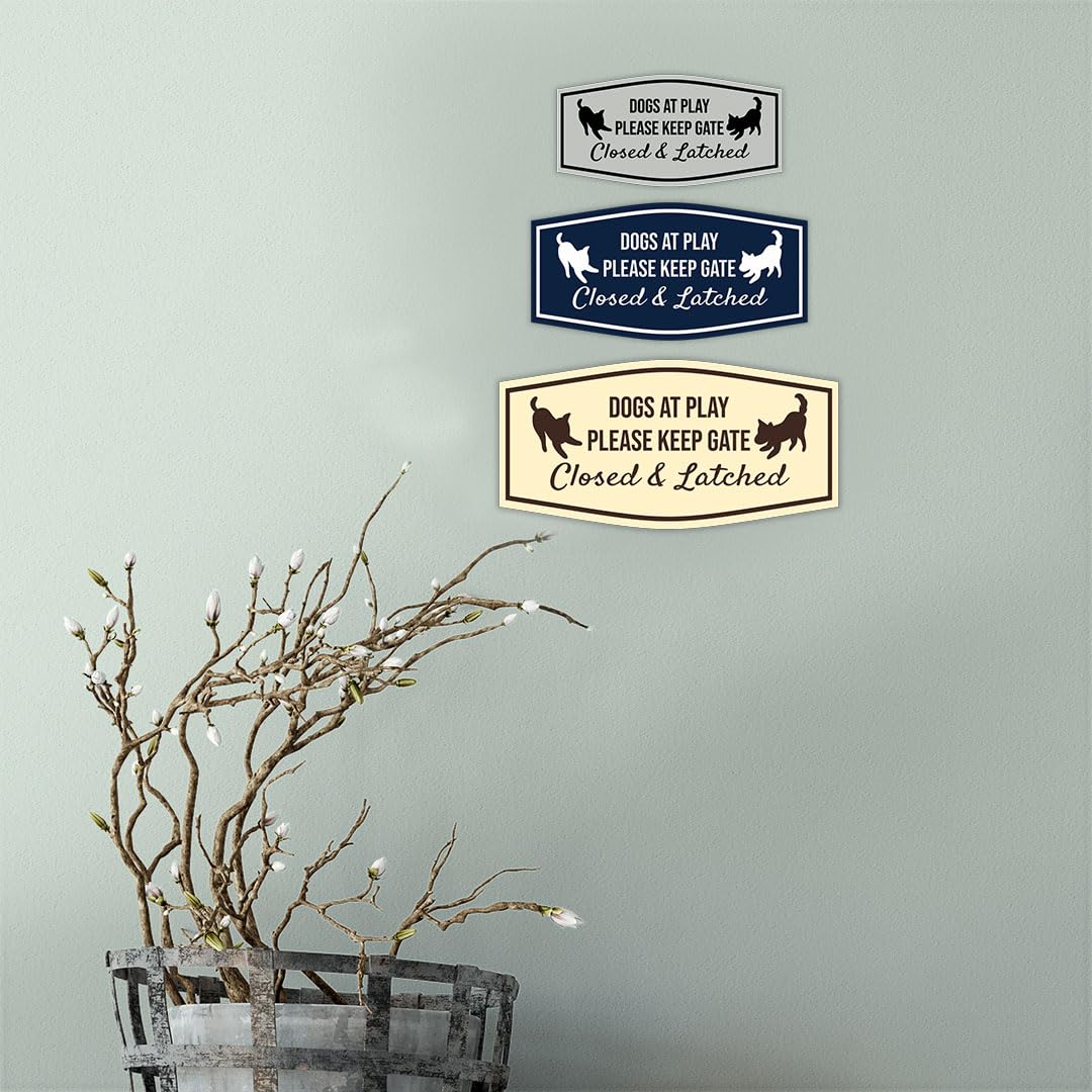 Motto Lita Fancy Paws, Dogs At Play Please Keep Gate Closed & Latched Sign (Black) - Small