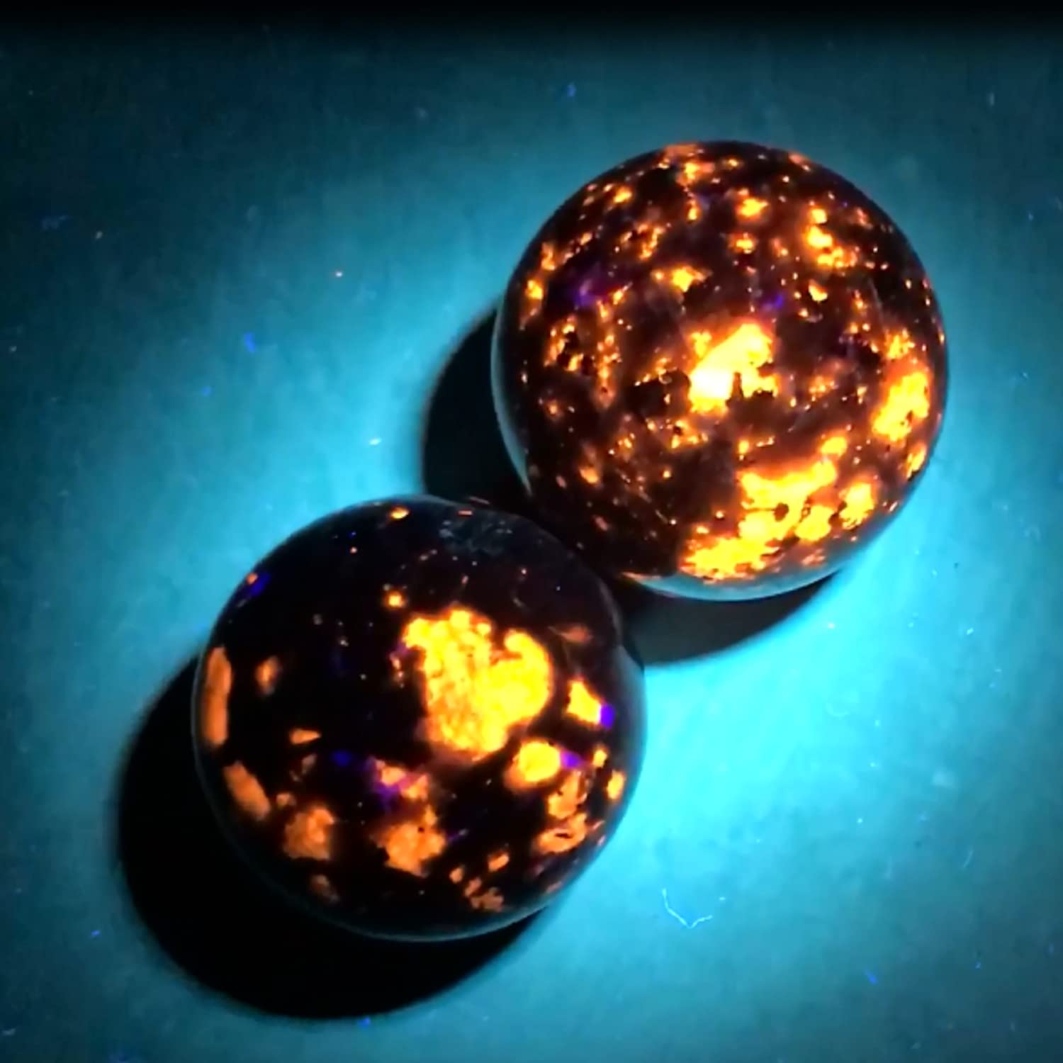 Lumenshooter S3 365Nm Uv Flashlight With 3 Leds, Rechargeable Black Light Torch For Resin Curing, Rocks Searching, Scorpion & Pet Urine Finding