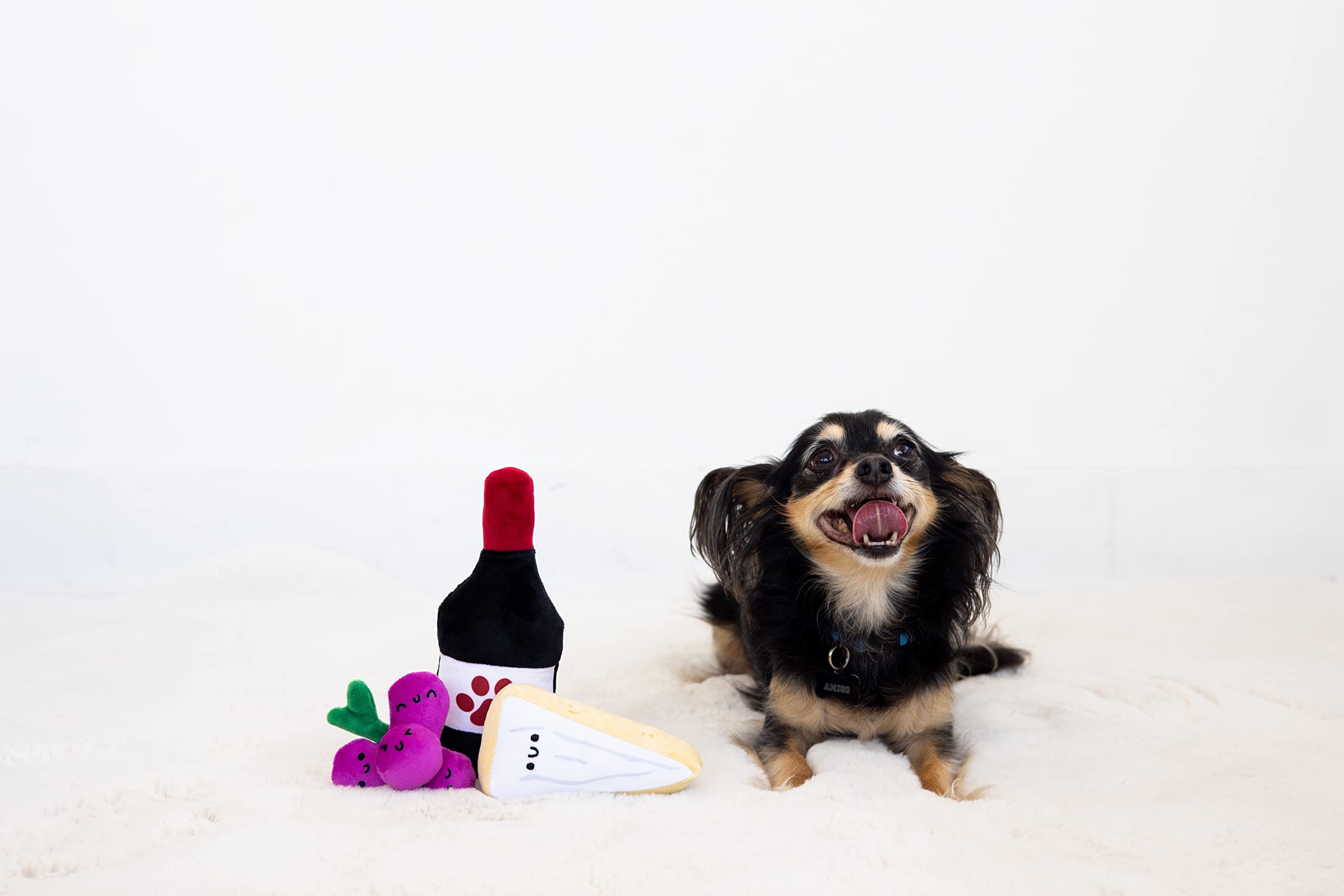 Pearhead Pawrcuterie Board Dog Toys, Set of 3, Wine Cheese & Grape Dog Toys, Charcuterie Board Toy Set for Pets, Must Have Plush