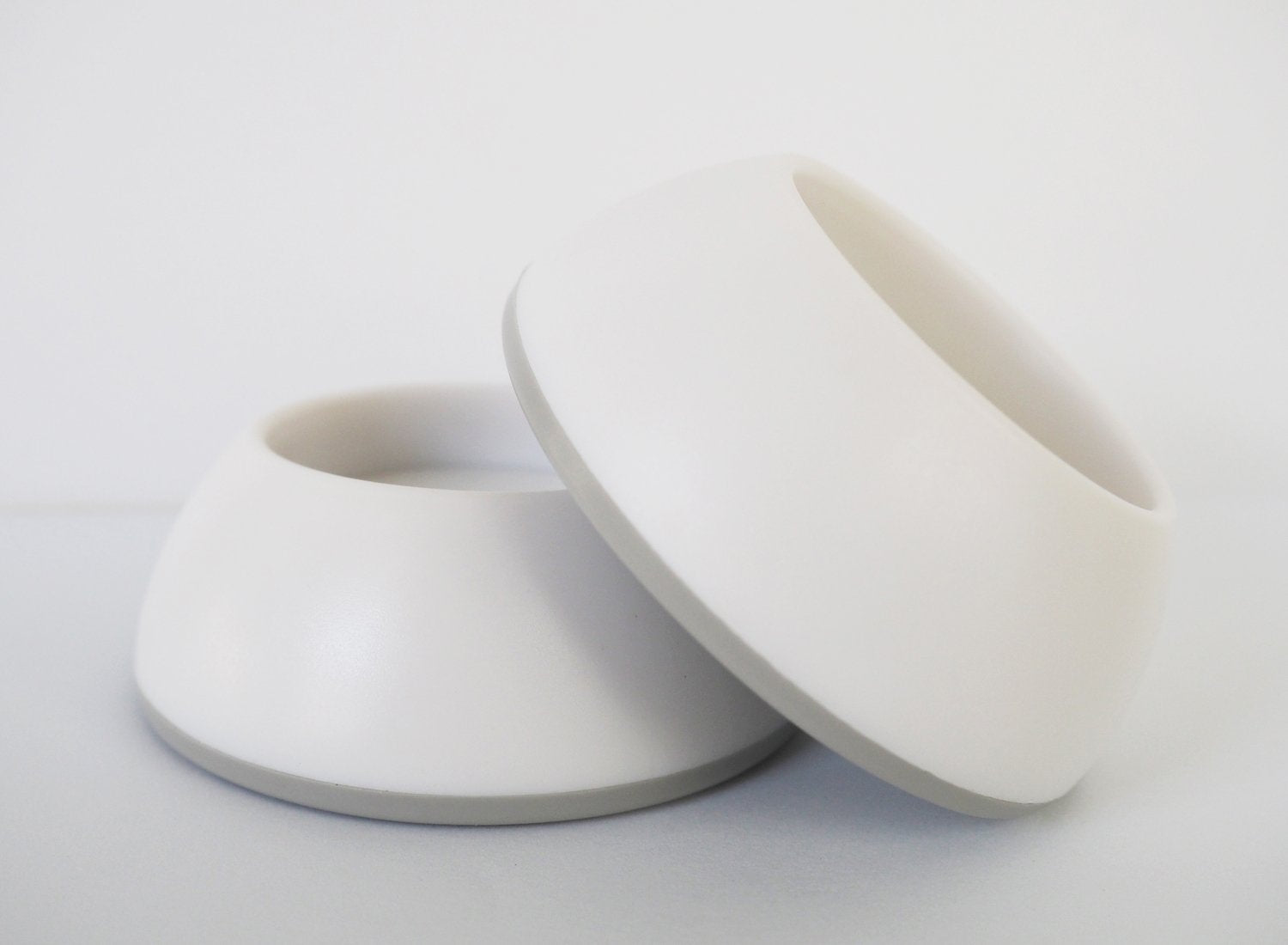 Baby Gate Guru Small Wall Protector 4 Pack - White - Cup Pads To Guard Your Walls From Pressure Mounted Baby Gates, Pet Gates, Safety Gates, Shower Curtain Rods, And More (4 Pack, White)