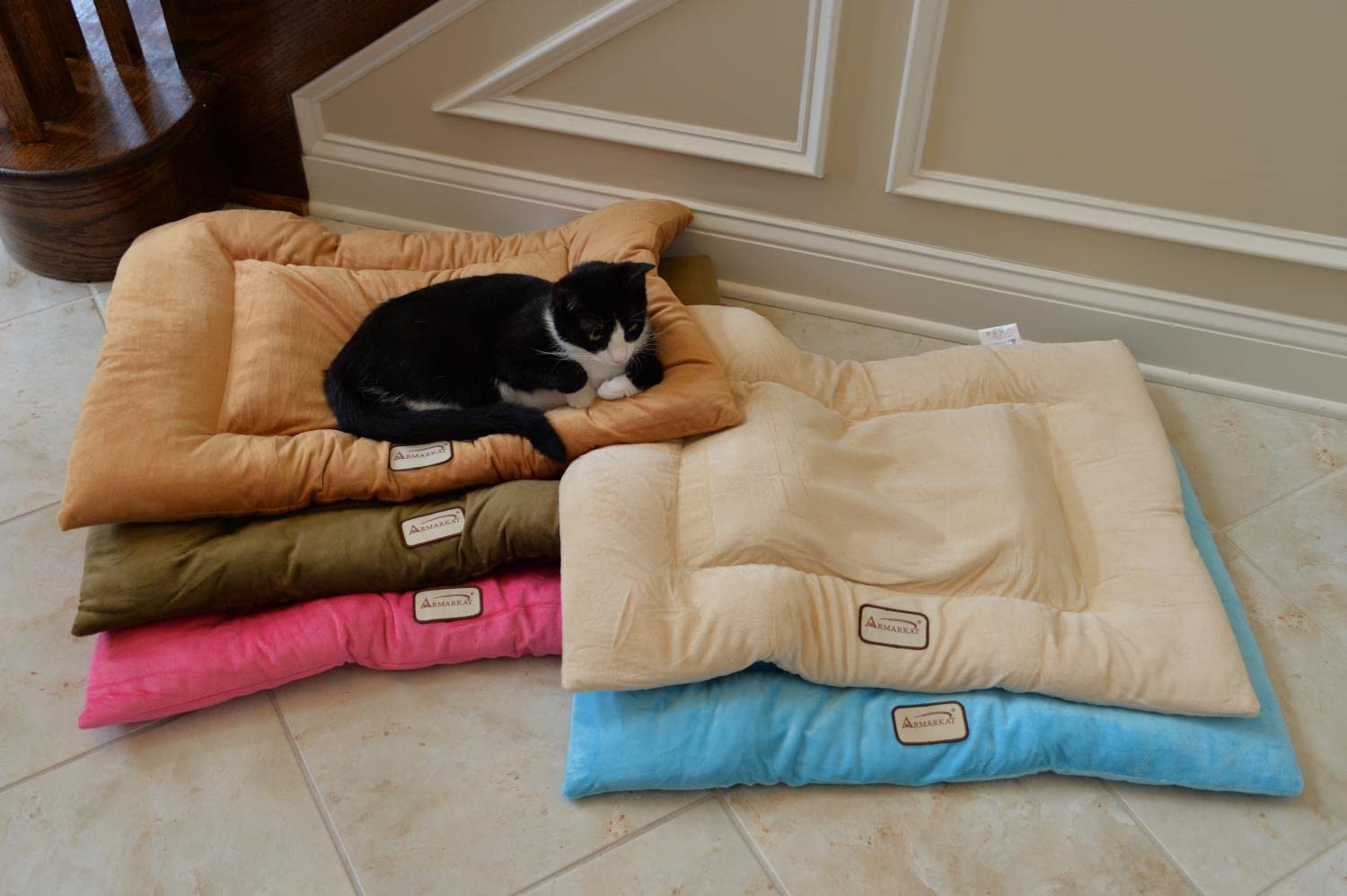 Armarkat Pet Bed Mat 35-Inch By 22-Inch By 3-Inch M01-Large, Brown (M01Czs-L)