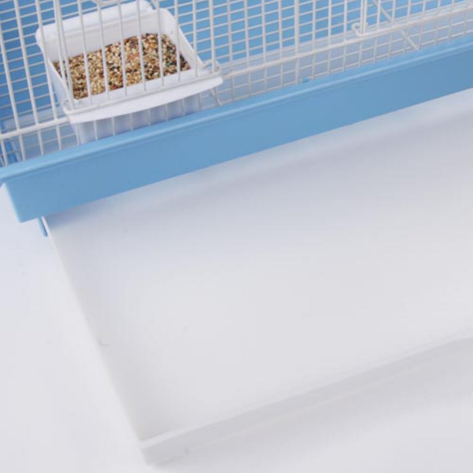 Prevue Hendryx Triple Roof Cockatiel Cage, Blue And White