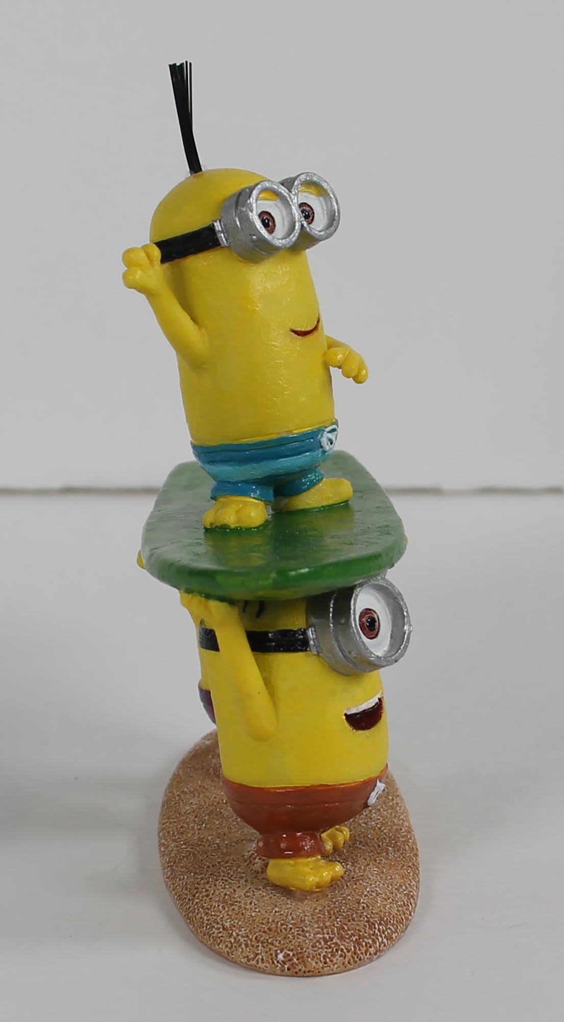 Penn-Plax Minions Officially Licensed Aquarium Ornament – Beach Buddies (Kevin, Stuart, And Bob) – Safe For Freshwater And Saltwater Fish Tanks – Small