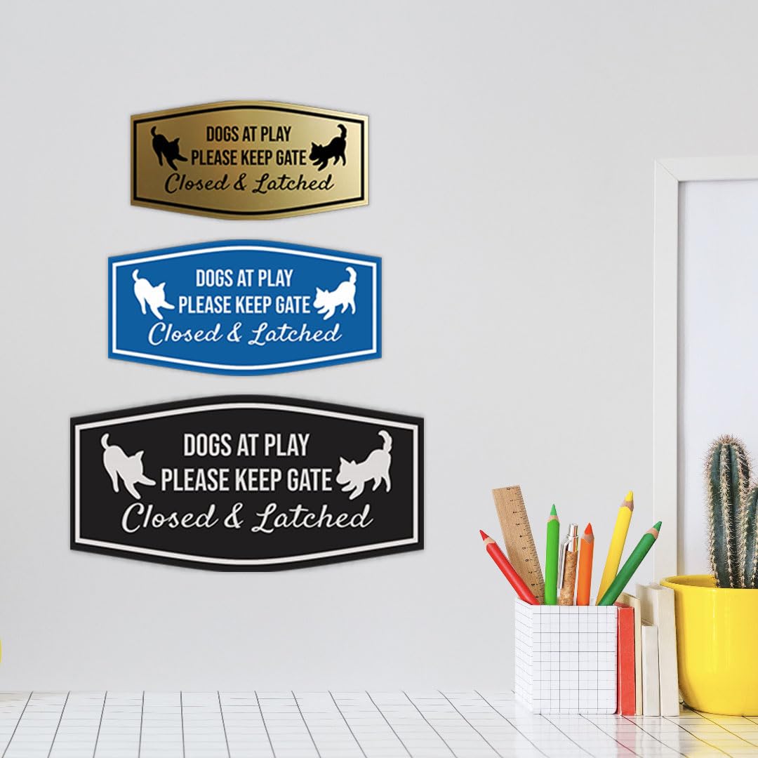 Motto Lita Fancy Paws, Dogs At Play Please Keep Gate Closed & Latched Sign (Navy Blue/White) - Small