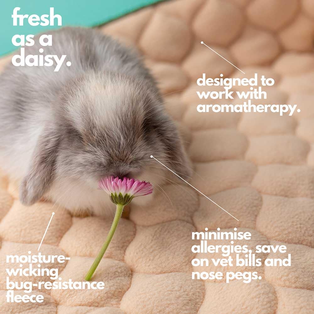 Hopp'D Hutchliner - Washable Fleece Bedding/Cage Liner For Guinea Pigs/Rabbit | Odor-Busting, Waterproof, Anti-Slip Vegan Pee Pa