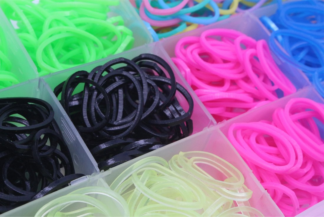 Yoy 3/4' Pet Dog Stretchy Rubber Bands, 600/Box - Puppy Elastics Ties Pony Tail Holders Hair Accessories For Doggy Grooming Top Knots Ponytails Braids And Dreadlocks
