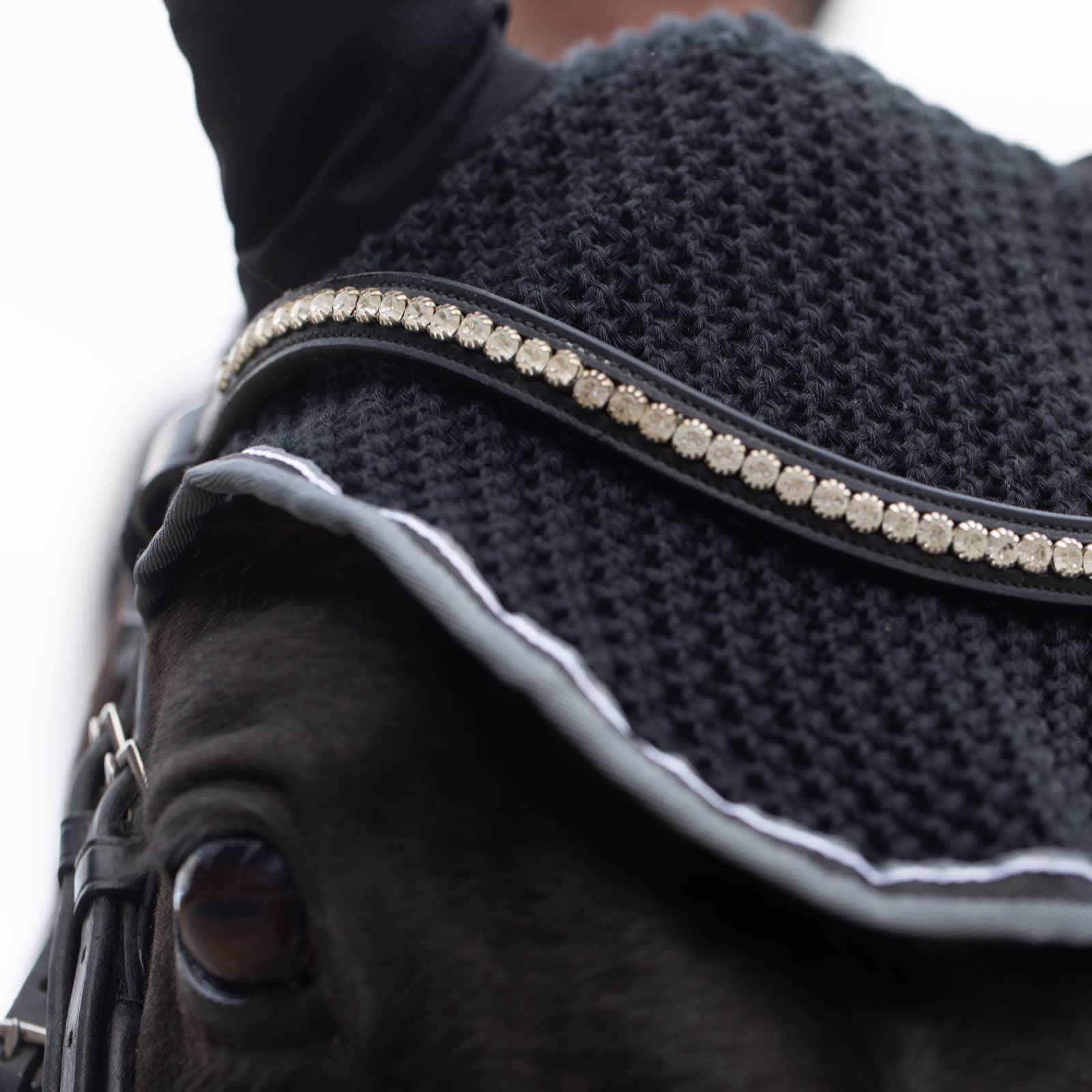 Horze Adepto Cotton Crochet Insect and Fly Protection Horse Ear Net with Cotton Ear Covers - Black - Horse