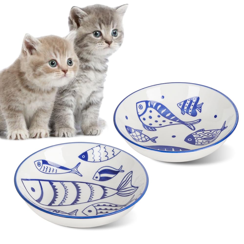 HAPPY KIT 2Pcs Wide Shallow Cat Bowls,8.5oz Colorful Plate Set with Non-Slip Mat,5.7 inch Indoor Ceramic Cats Dish/Dishes Relief