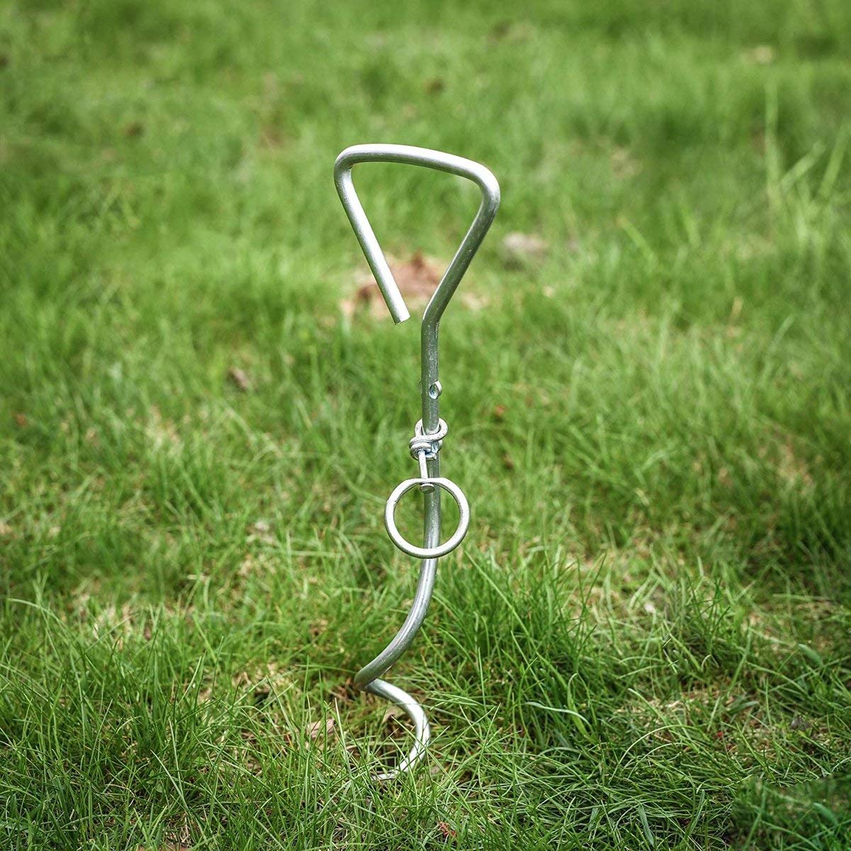 Katzco Dog Tie-Out Stake - Heavy Duty 16' Dog Stakes For Outside, Yard And Camping, Corkscrew Arrowhead Design With Tangle-Free