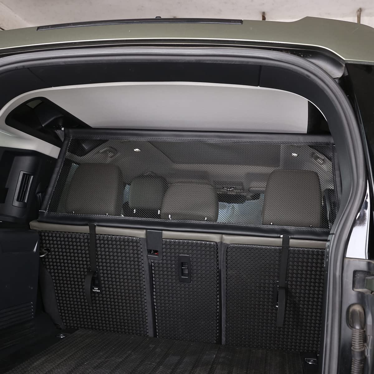 Cheya Pet Restraint Net Dog Fence Car Backseat Divider Vehicle Gate Cargo Area Travel Trunk Mesh Net Screen For Land Rover Defender 110 2020 2021 (Style C)