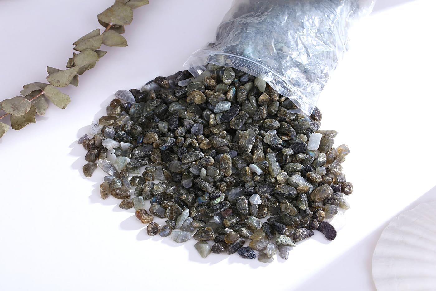QINJIEJIE Labradorite Crystals Tumbled Chips Natural Stone Gravel Bulk Crushed Rocks Pieces Polished Quartz Stone 0.55Lbs Decora