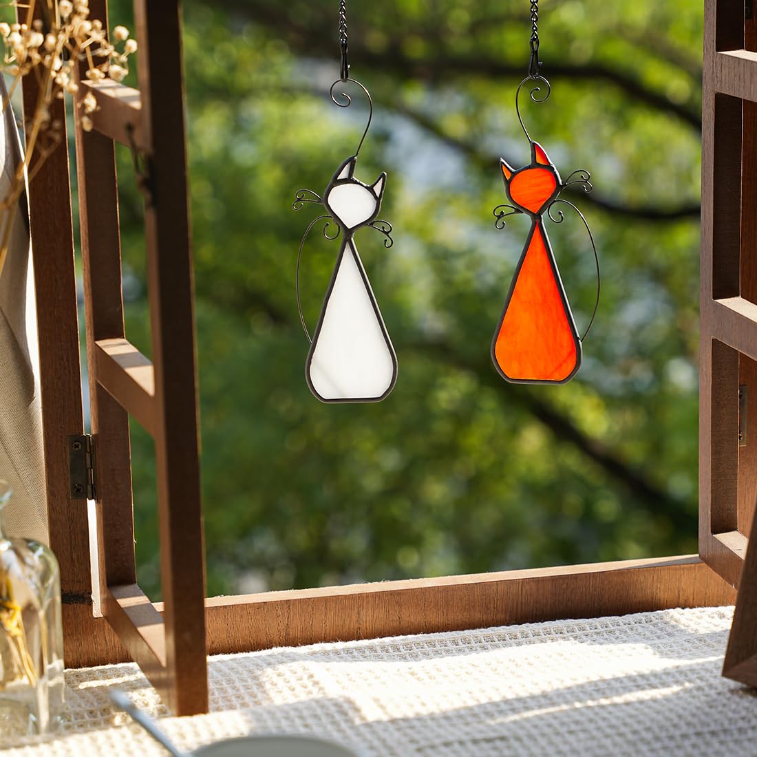 Boxcasa White Cat Stained Glass Window Hanging - Handcrafted Suncatcher For Cat Lovers - Home Decor Gifts For Women - Living Roo