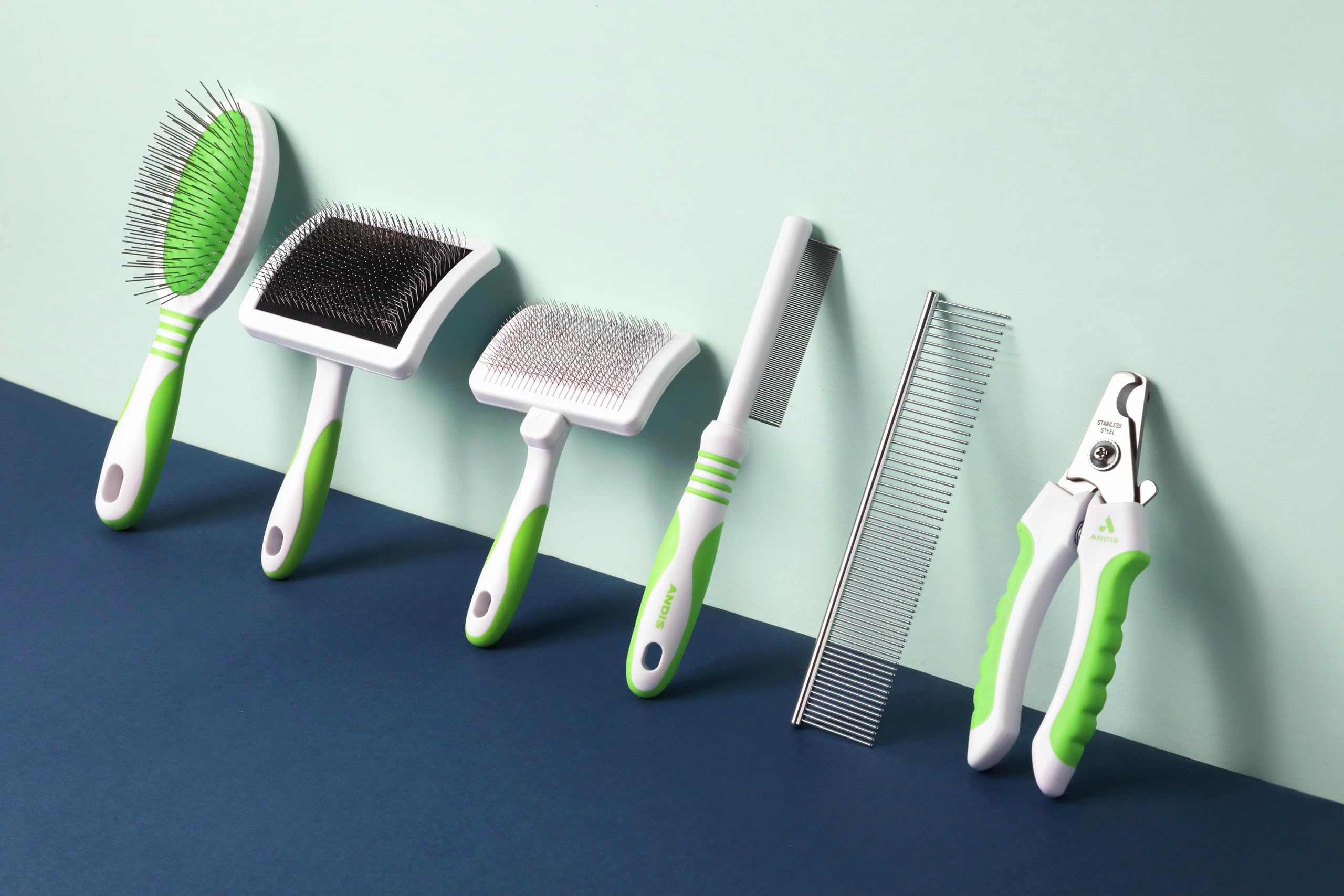 Andis 68575 Animal Nail Cutter for Small Breeds - Stainless Steel Blades with Sharp Efficiency - Designed for Repeated Use & Rec