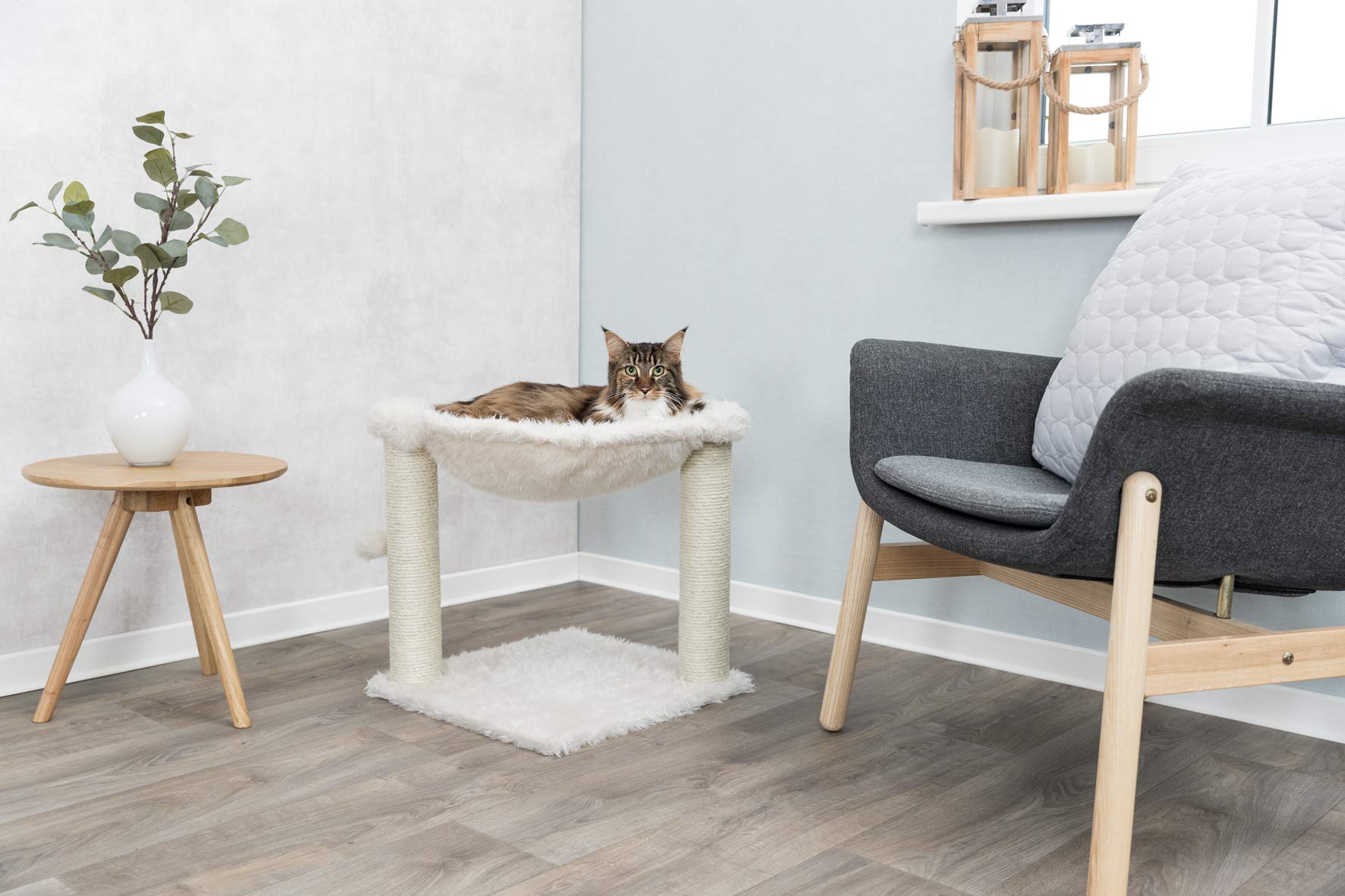 Trixie Baza Scratching Post With Hammock | 18'' Base. Color: Cream