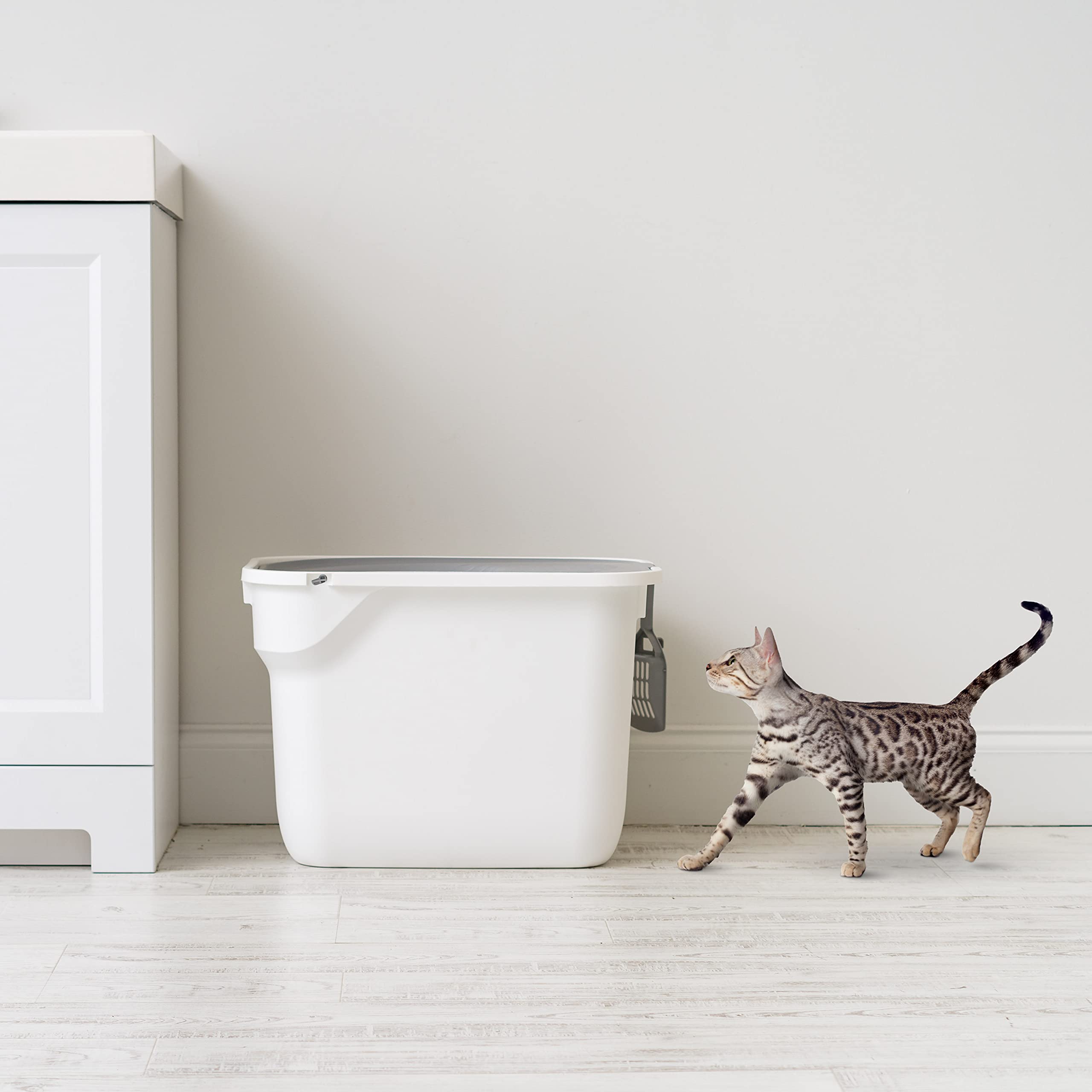Iris Usa Cat Litter Box, Top Entry Litter Box With Scoop, Large Cat Litter Box Enclosure, Kitty Litter Box, Litter Box With Litter Catching Lid, White/Gray