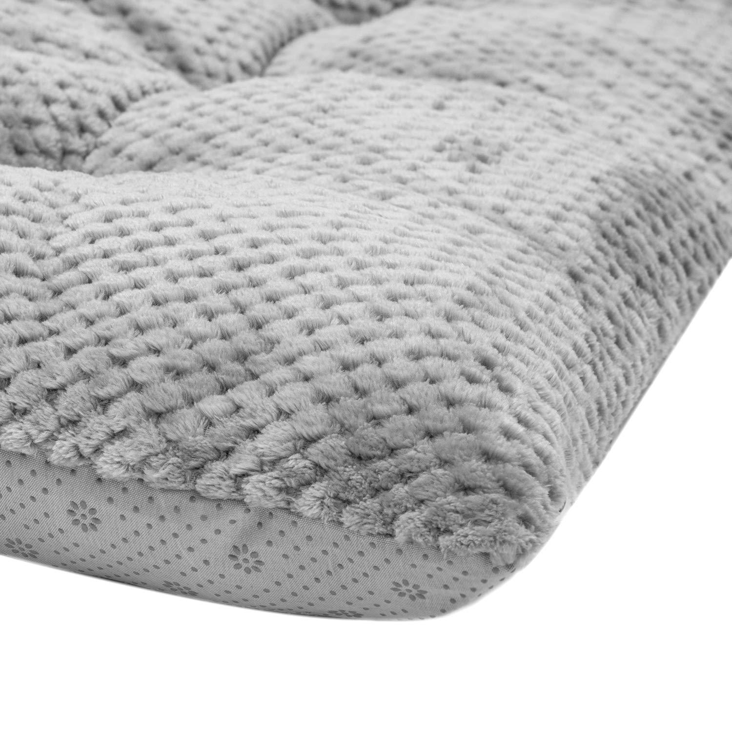 Wonder Miracle Fuzzy Deluxe Pet Beds, Super Plush Dog Or Cat Beds Ideal For Dog Crates, Machine Wash & Dryer Friendly (23' X 35', L-Pearl Grey)