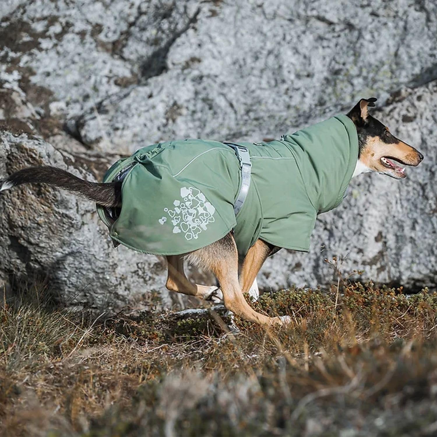 Hurtta Eco Extreme Warmer 2, Winter Dog Coat, Cinnamon, 24 In