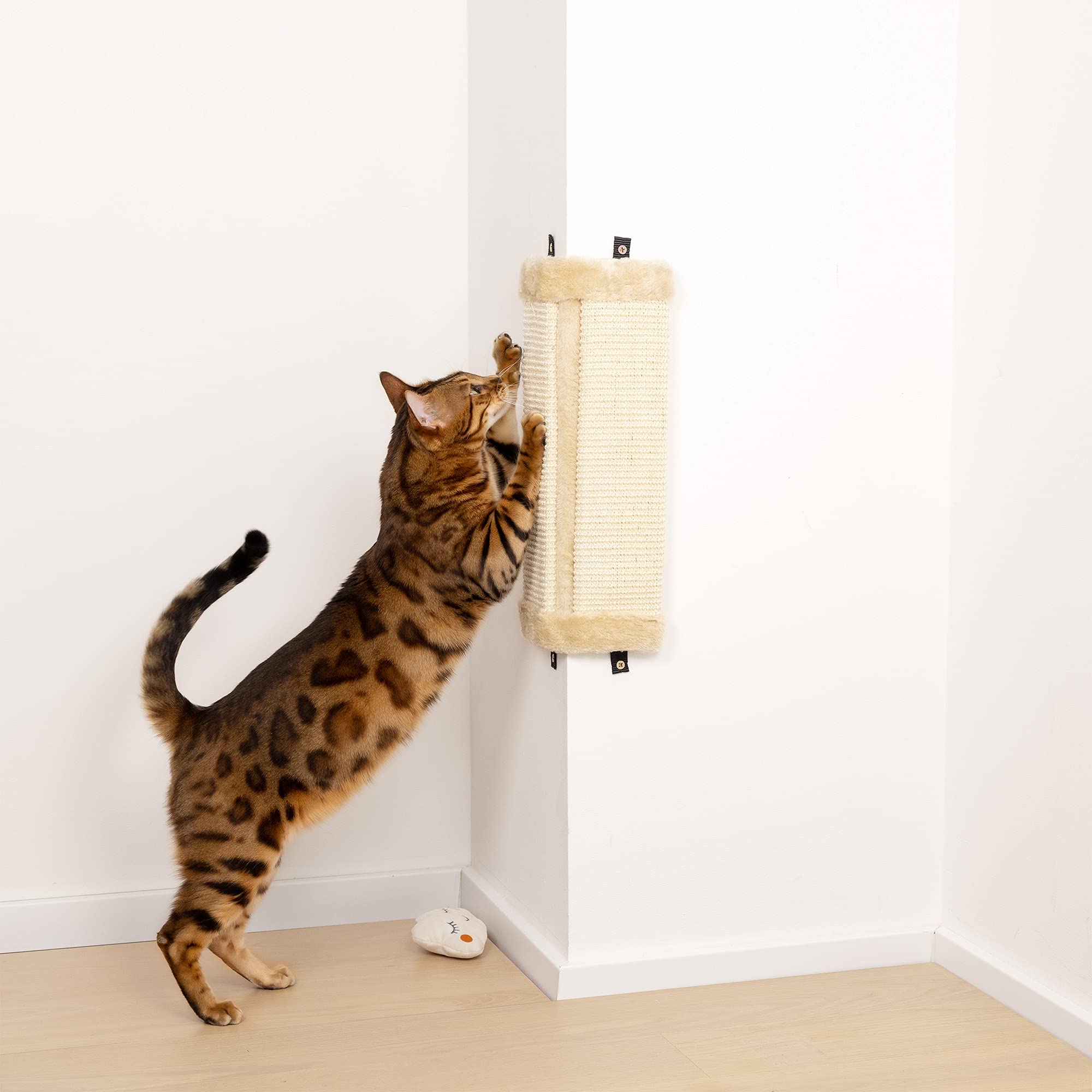 Navaris Corner Wall Cat Scratcher (Set Of 2) - Wall Mounted Sisal Scratching Pad For Cats - Vertical Corner Mount Scratch Panel