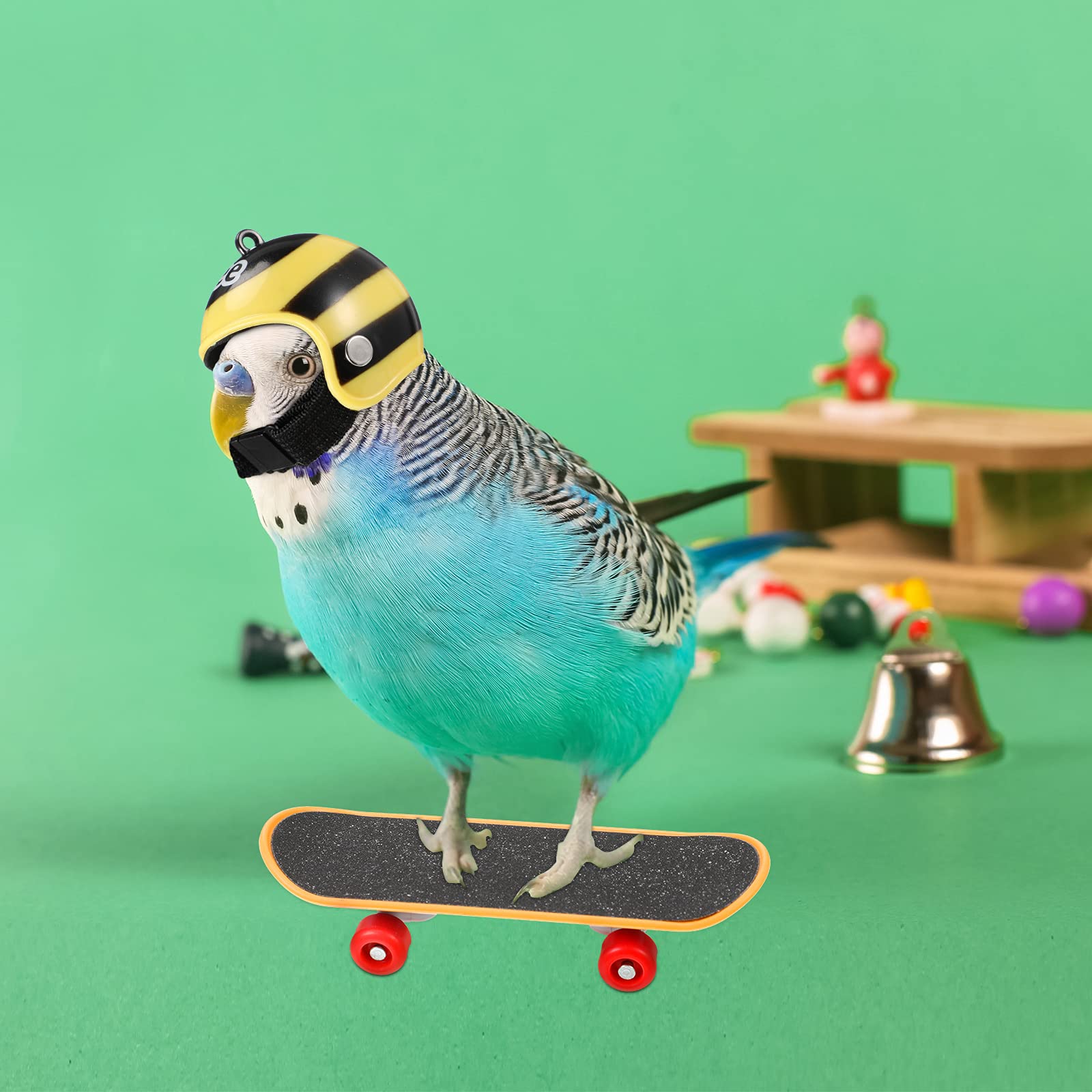 Frienda 4 Pieces Bearded Dragon Accessories Toy Set Bearded Dragon Funny Toy Lizard Helmet Hat And Mini Skateboard For Lizard Bearded Dragon Turtle Hamster Parrot Reptile Small Animals Pets