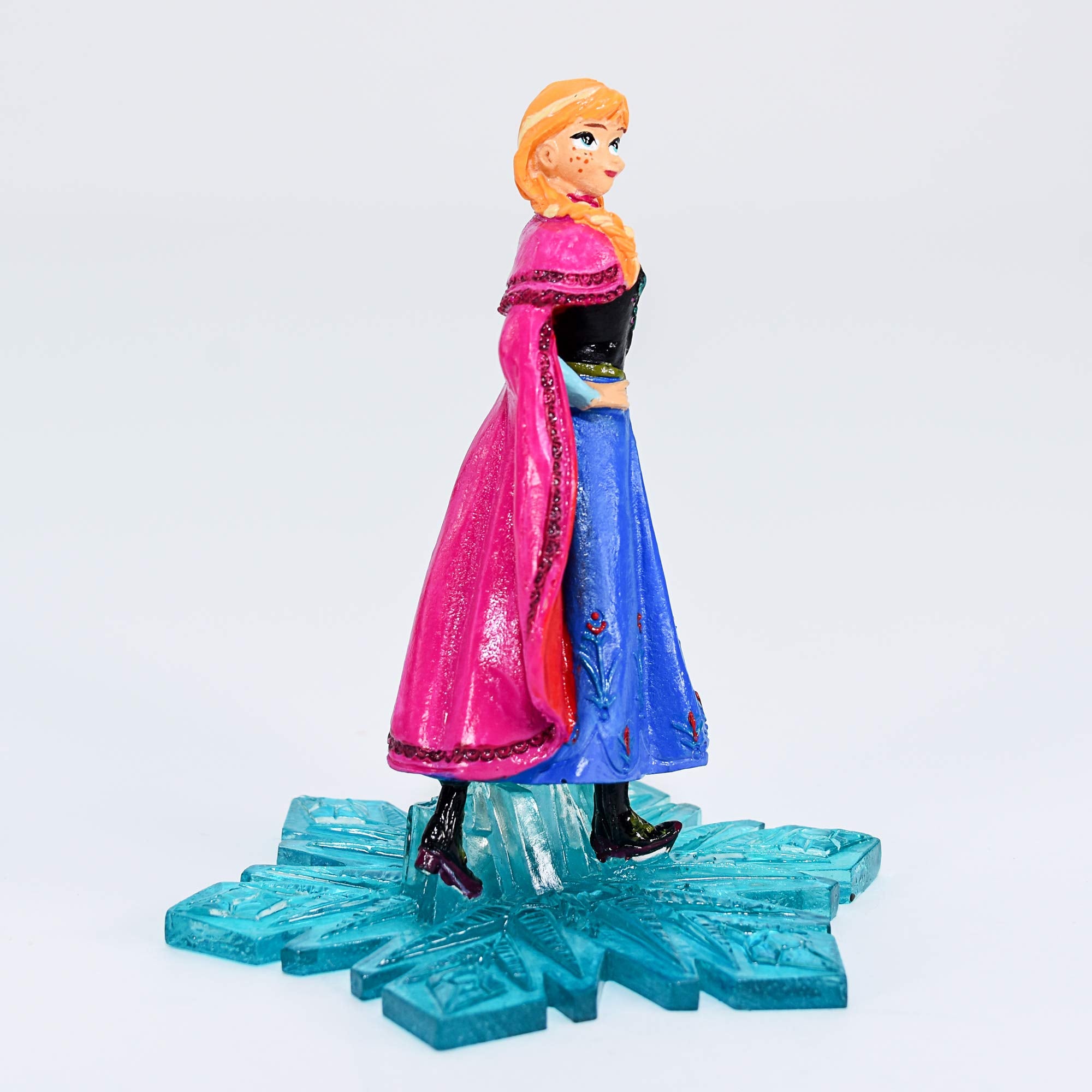Penn-Plax Disney’S Frozen Officially Licensed Aquarium Ornament – Anna – Medium Size
