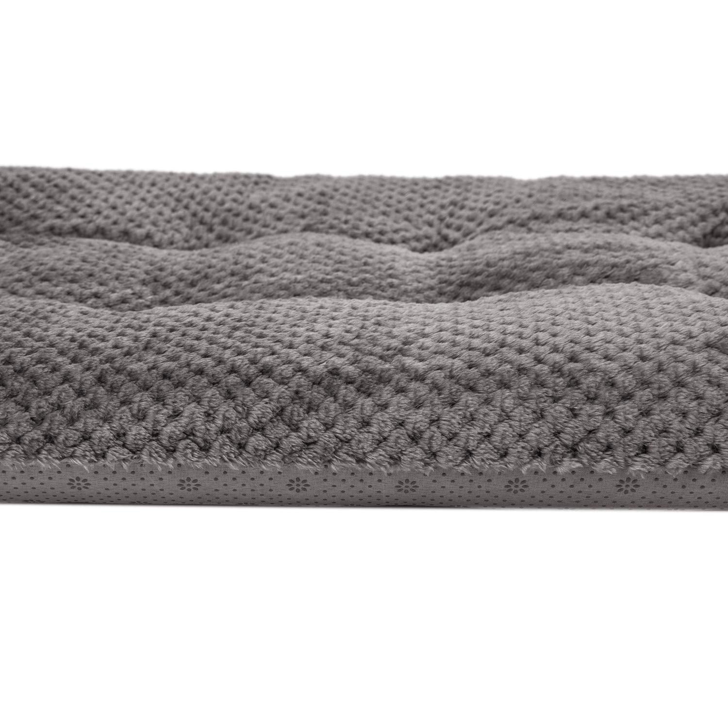 Wonder Miracle Fuzzy Deluxe Pet Beds, Super Plush Dog Or Cat Beds Ideal For Dog Crates, Machine Wash & Dryer Friendly (23' X 35', L-Eagle Grey)