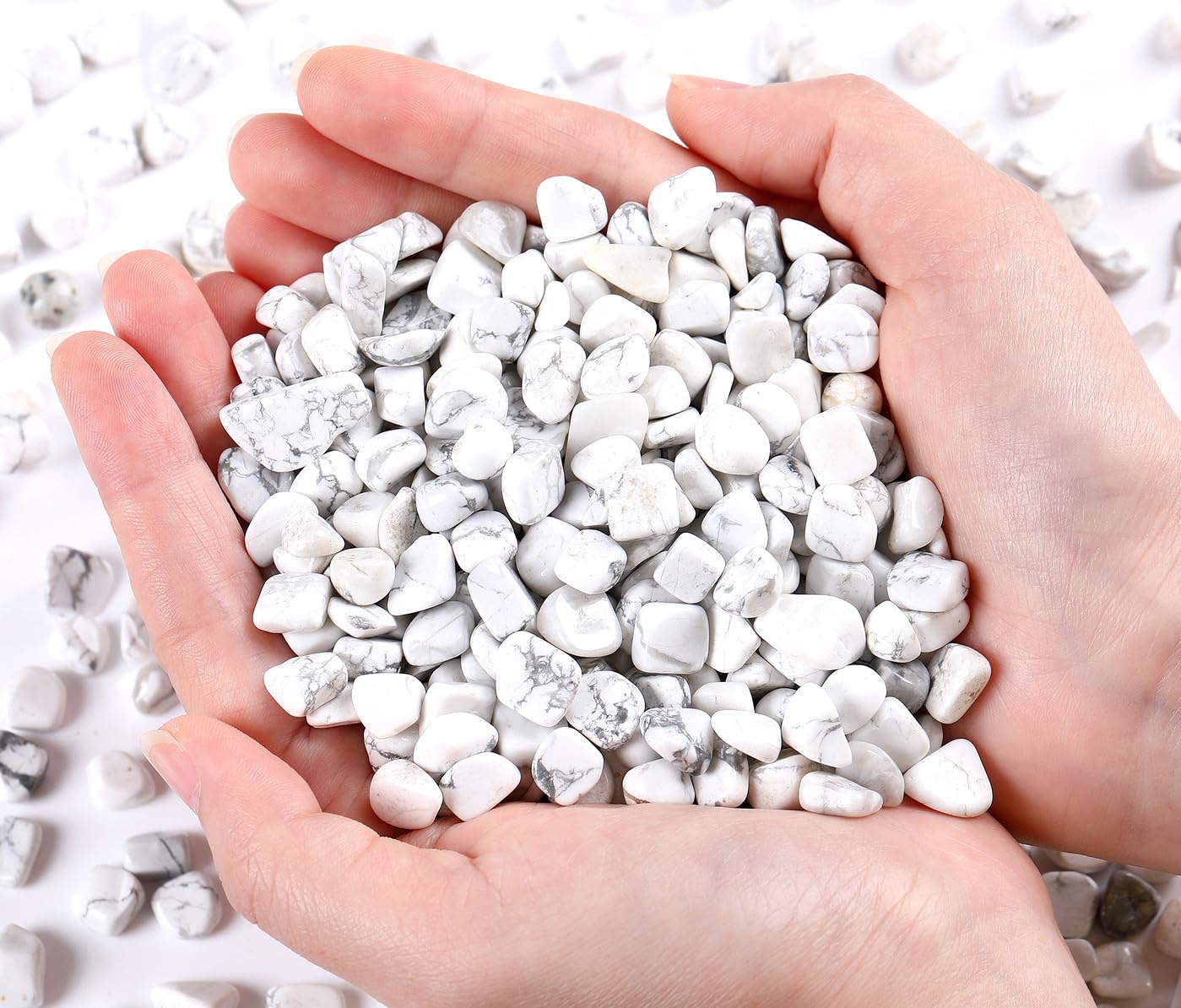 QINJIEJIE 0.9Lbs White Howlite Rocks for Plants Decorative Stones Aquarium Gravel Terrarium Pebbles Vase Filler Fish Tank Bowl S