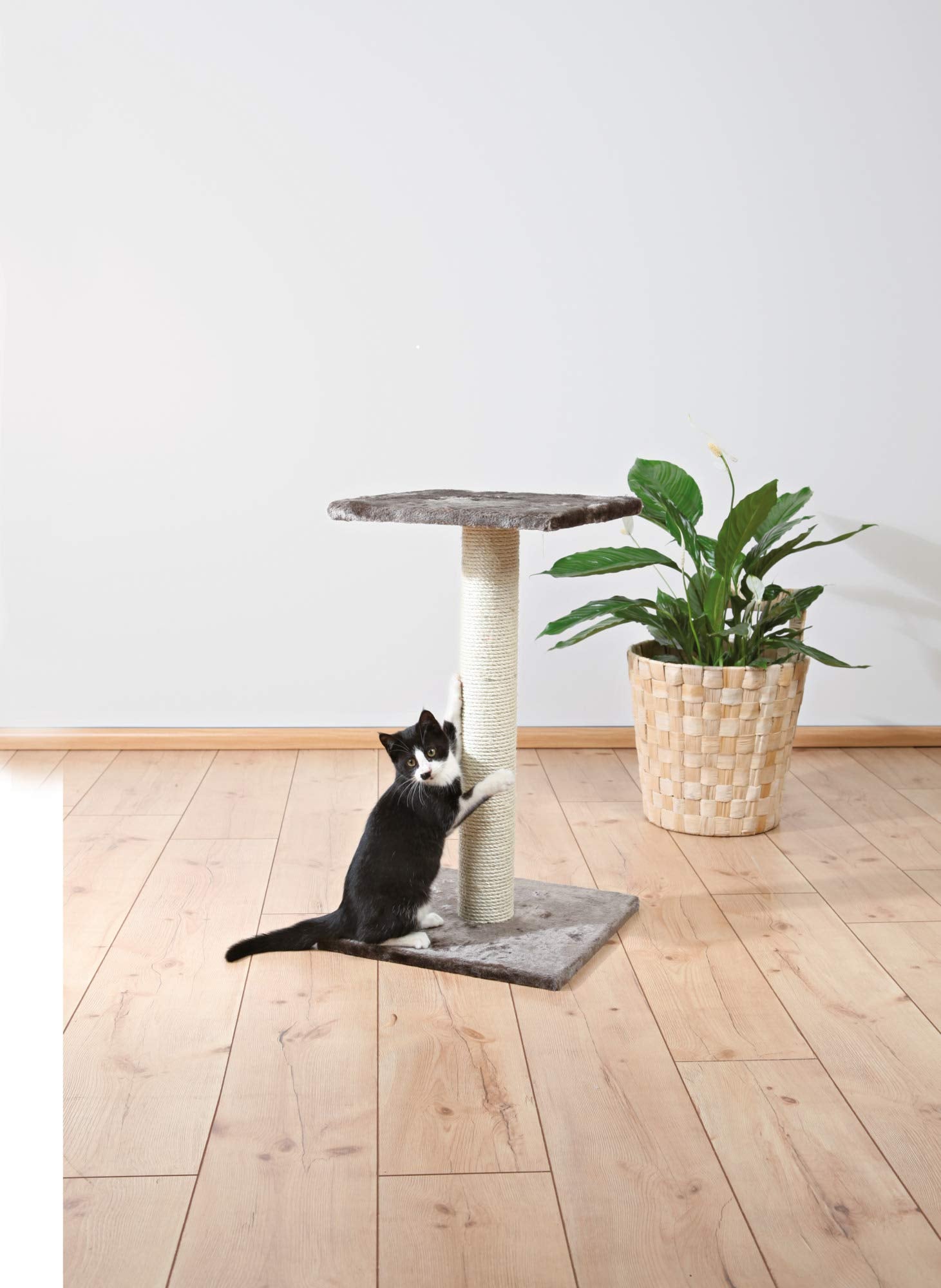 Trixie Espejo Scratching Post With Resting Platform | 27' Tall | Gray