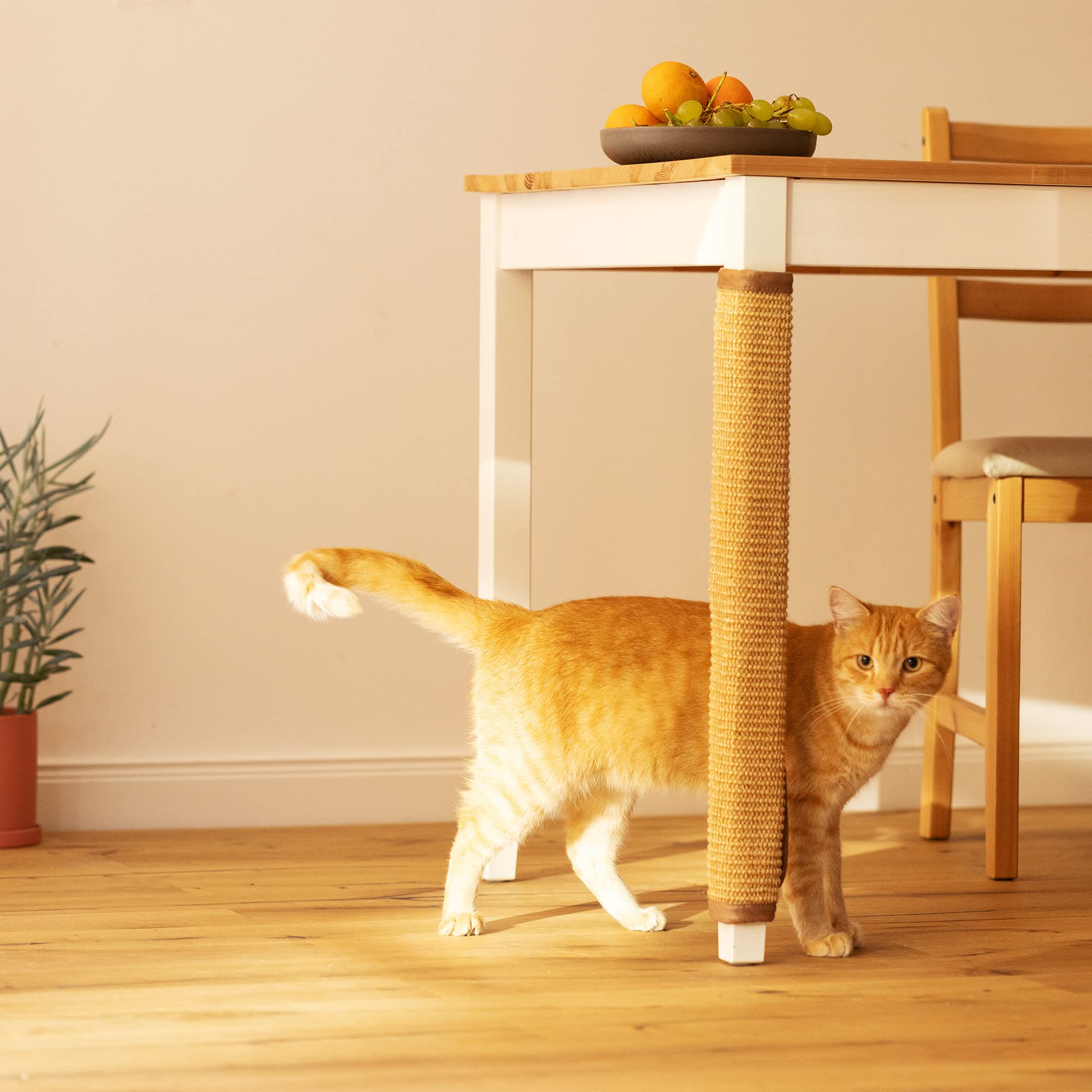 Navaris Table Leg Cat Scratcher - Sisal Scratching Mat Protector For Furniture Legs - Scratch Pad Protection With Wrap Around Straps 23 5/8' X 9 7/8'