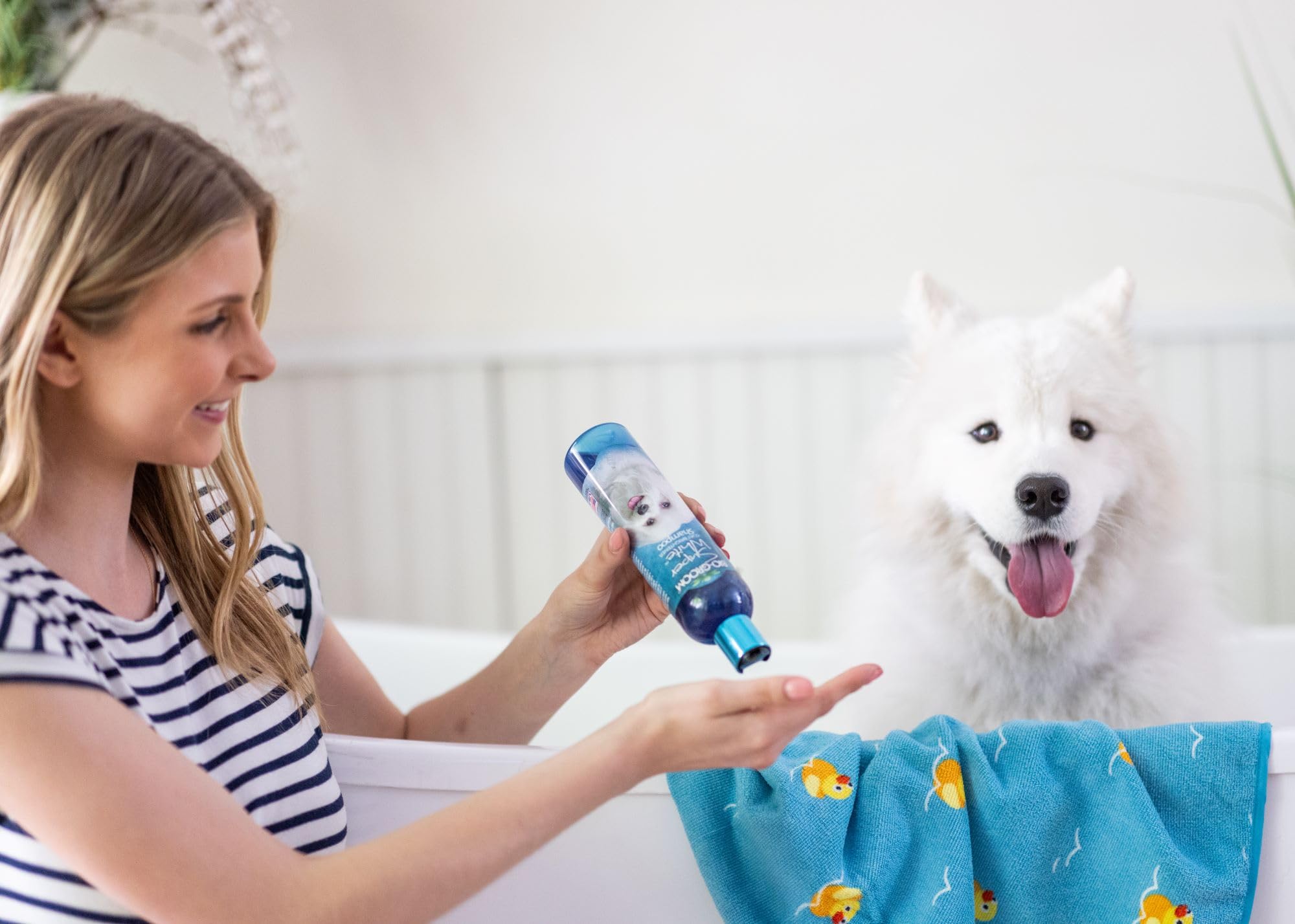 Bio-Groom Super Whitening Dog Shampoo – Whitening Pet Shampoo, Dog Bathing Supplies, Puppy Wash, Dog Grooming Supplies, Cruelty-Free – 12 Fl Oz 1-Pack