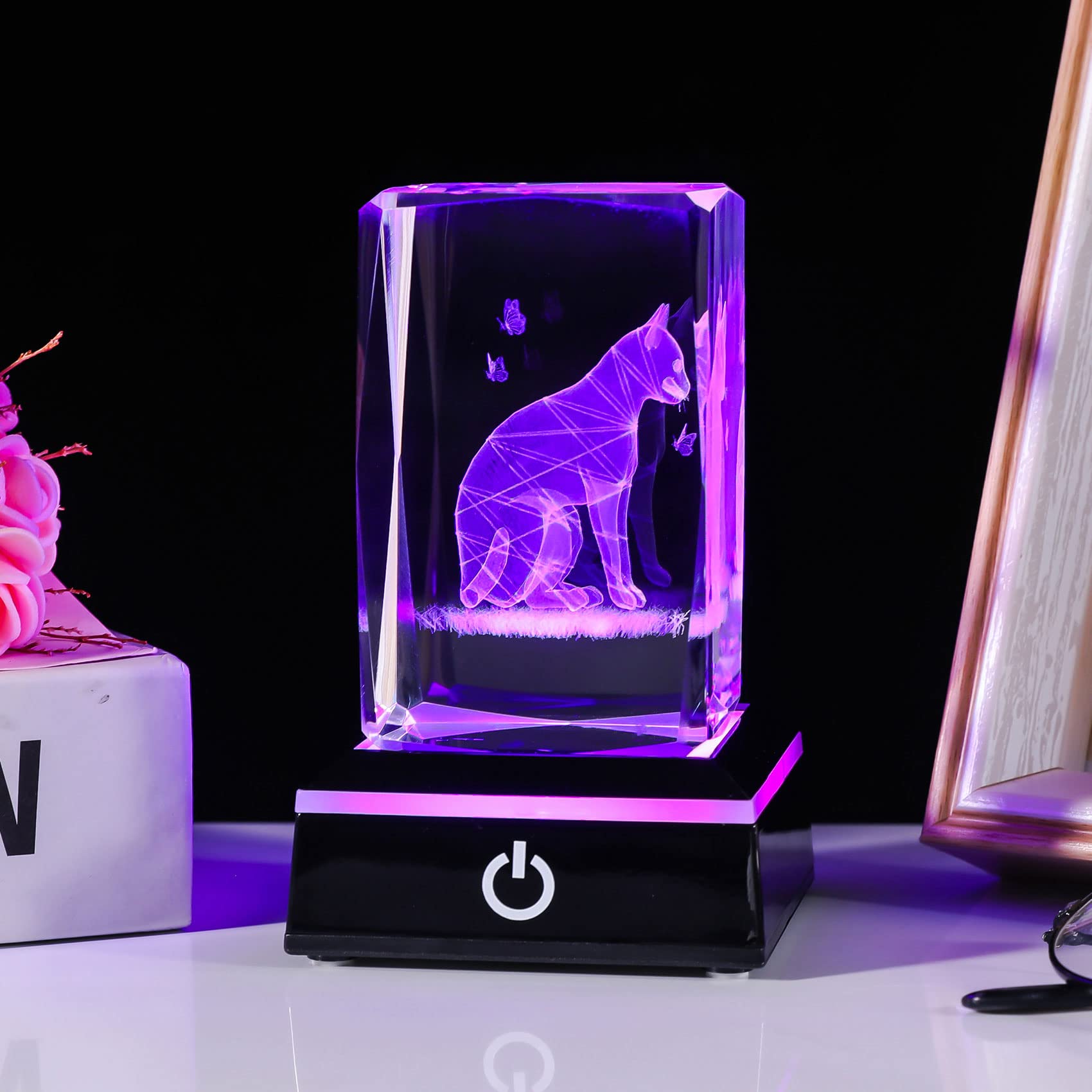 Qianwei Cat Gifts For Cat Lovers Women Girls, 3D Crystals Cat Memorial Figurines Statue Cat Themed Gifts Home Decor Anime Black