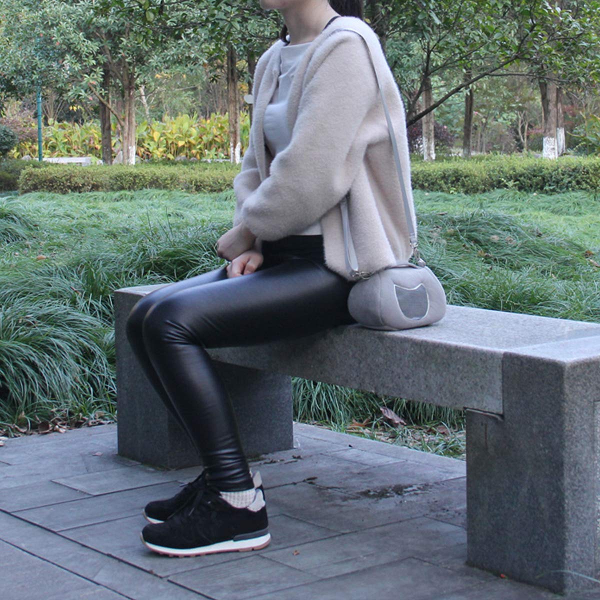 Hamster Carrier Bag Portable Outdoor Travel Handbag With Adjustable Single Shoulder Strap For Hamster Small Pets (Grey)