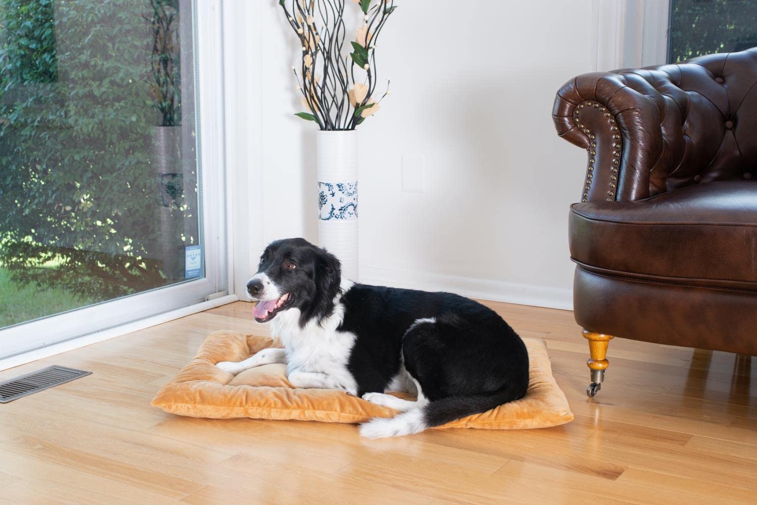 Armarkat Pet Bed Mat 35-Inch By 22-Inch By 3-Inch M01-Large, Brown (M01Czs-L)