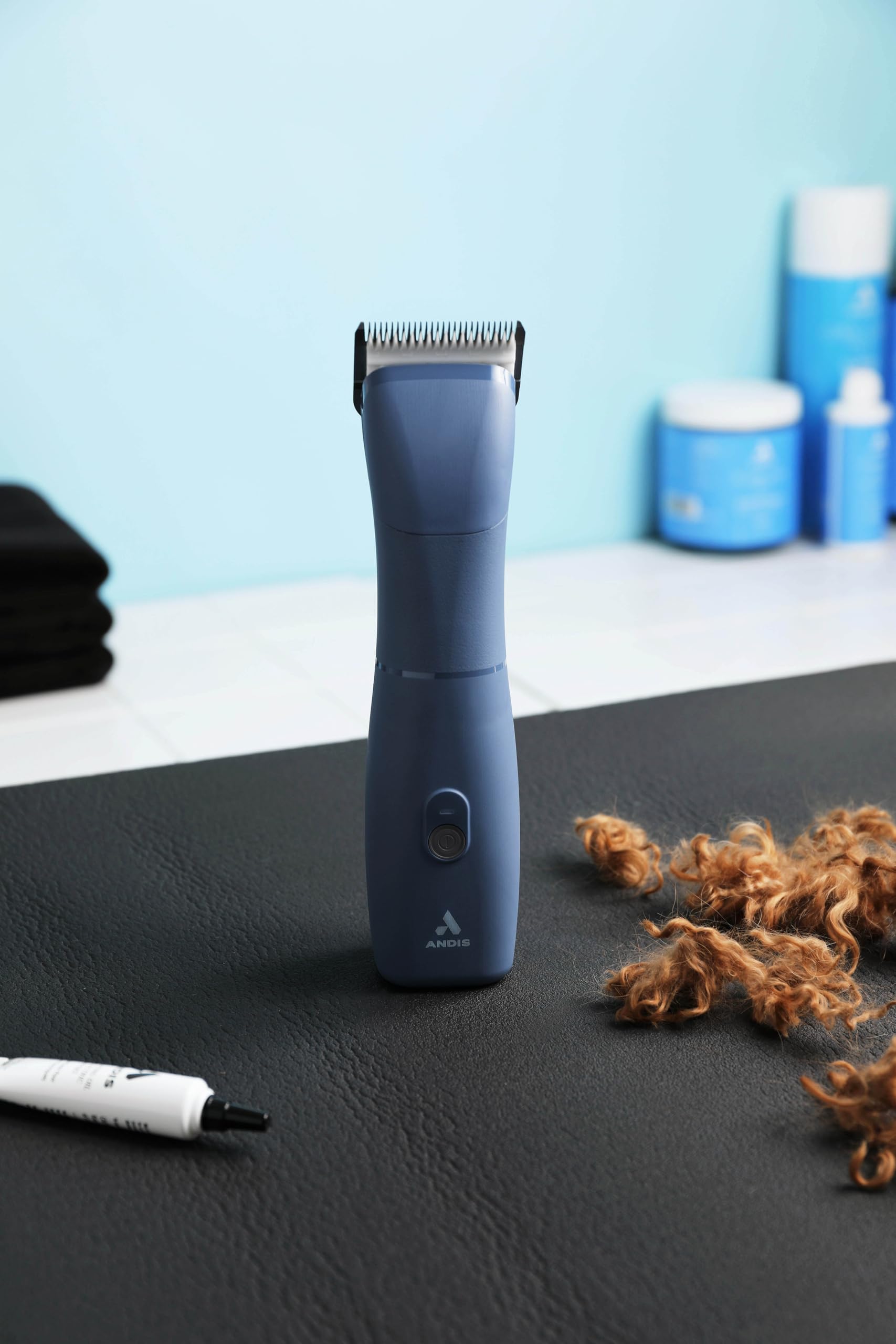 Andis Emerge Lithium-ion Cordless Detachable Blade Dog Clipper, for All Coats & Breeds, Blue, 560486