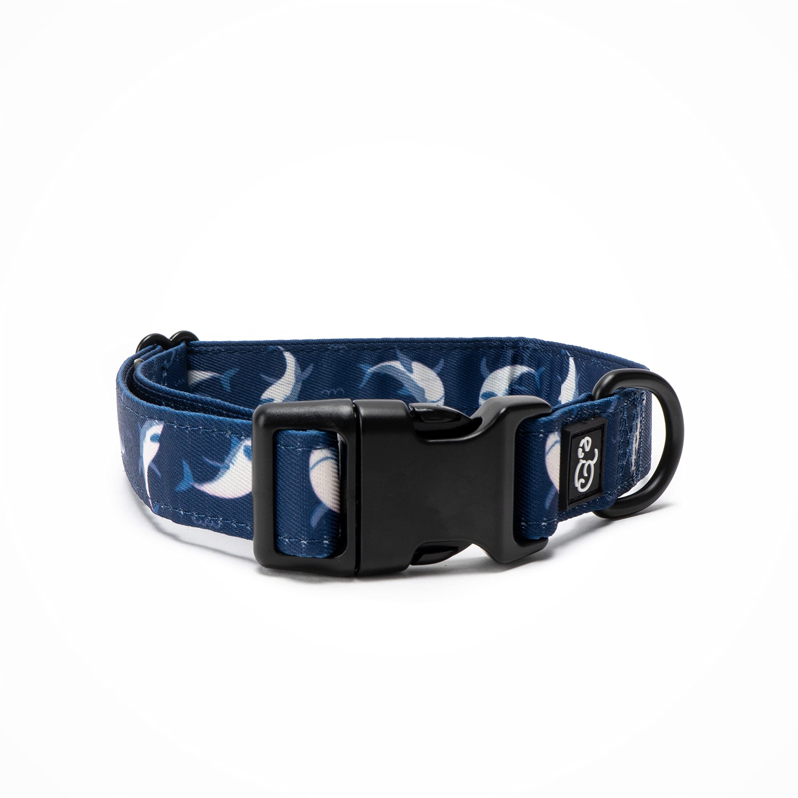 Lucy & Co. Shark Attack Dog Collar - Durable Lightweight Designer Collar For Pets - Adjustable Metal Safety Buckle - Navy White 