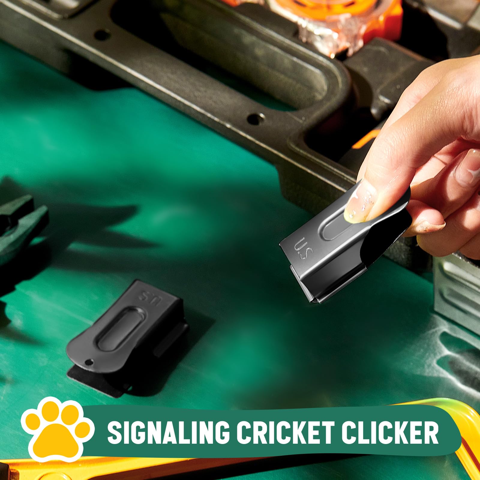 Vercanmonth 2 Pieces Brass Pet Training Clicker Signaling Cricket Clicker Metal Dog Clicker For Puppy Cats Trainer Pet Owners (B