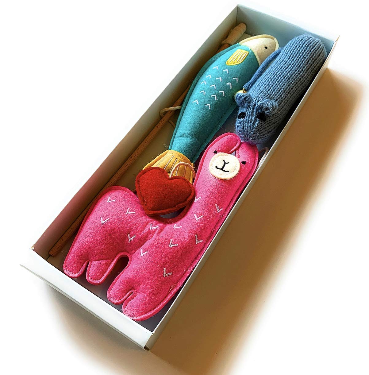 Modern Wave  Catnip Handmade Kittens Cats Toys Collection In Gift 4Pack Box (Felted Fish, Lama, Knitted Mouse With Bell, Cat H