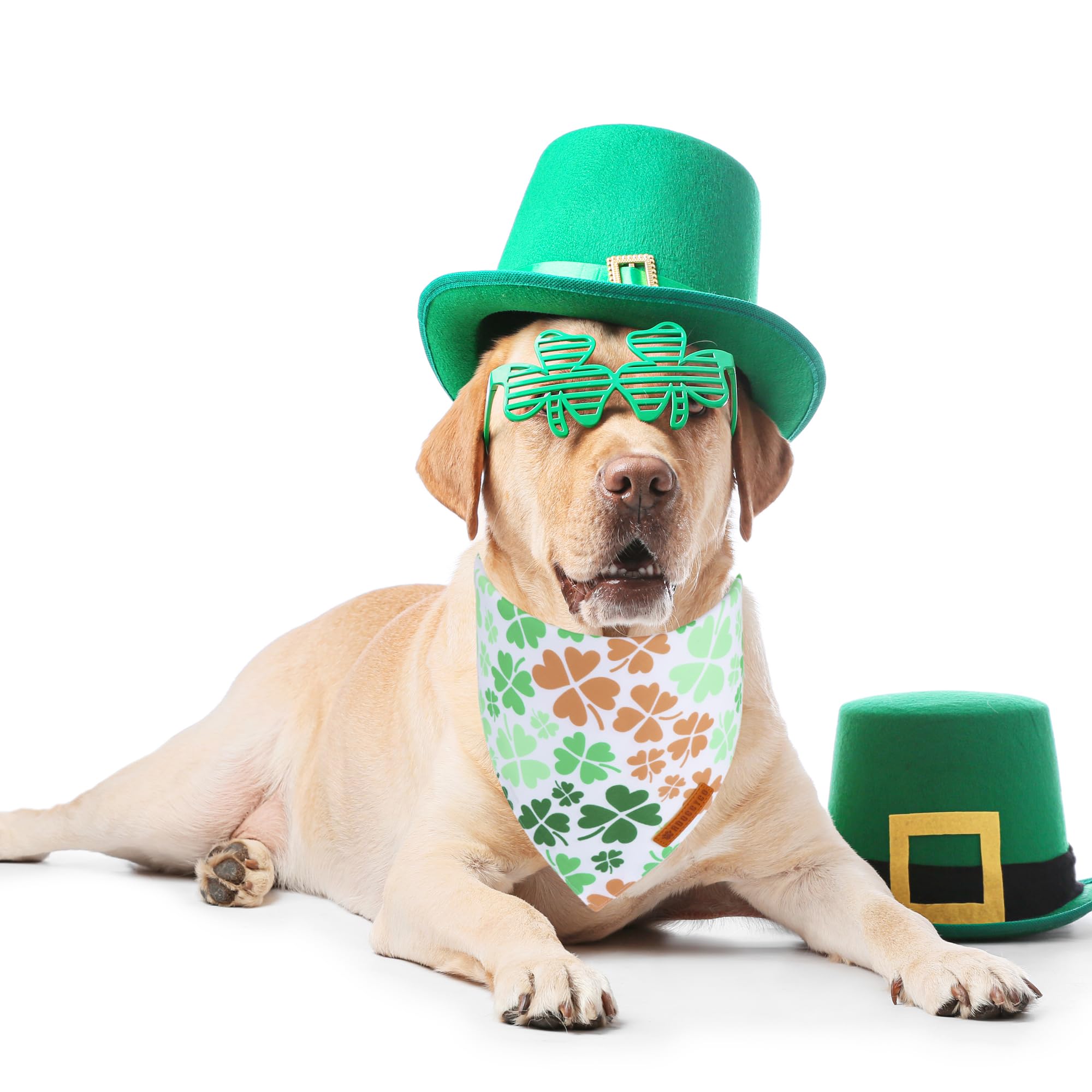 ADOGGYGO St. Patrick 's Day Dog Bandana, Green Shamrock Scarf, Multi Size Offered, Saint Patrick Day Bandanas for Large and X-La