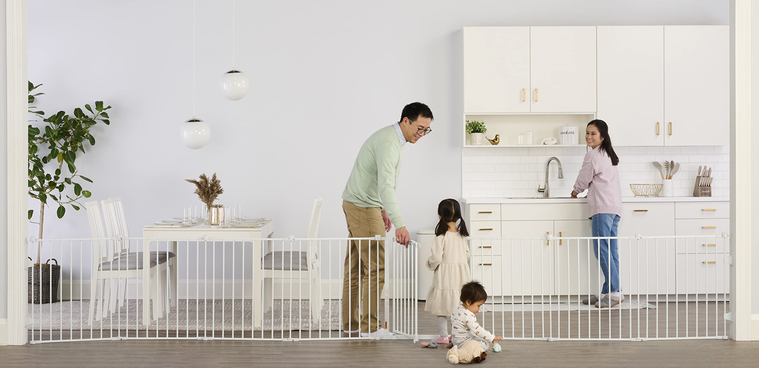 Regalo 194-Inch Super Wide Adjustable Baby Gate and Play Yard, 2-In-1, Bonus Kit, Includes 4 Pack of Wall Mounts