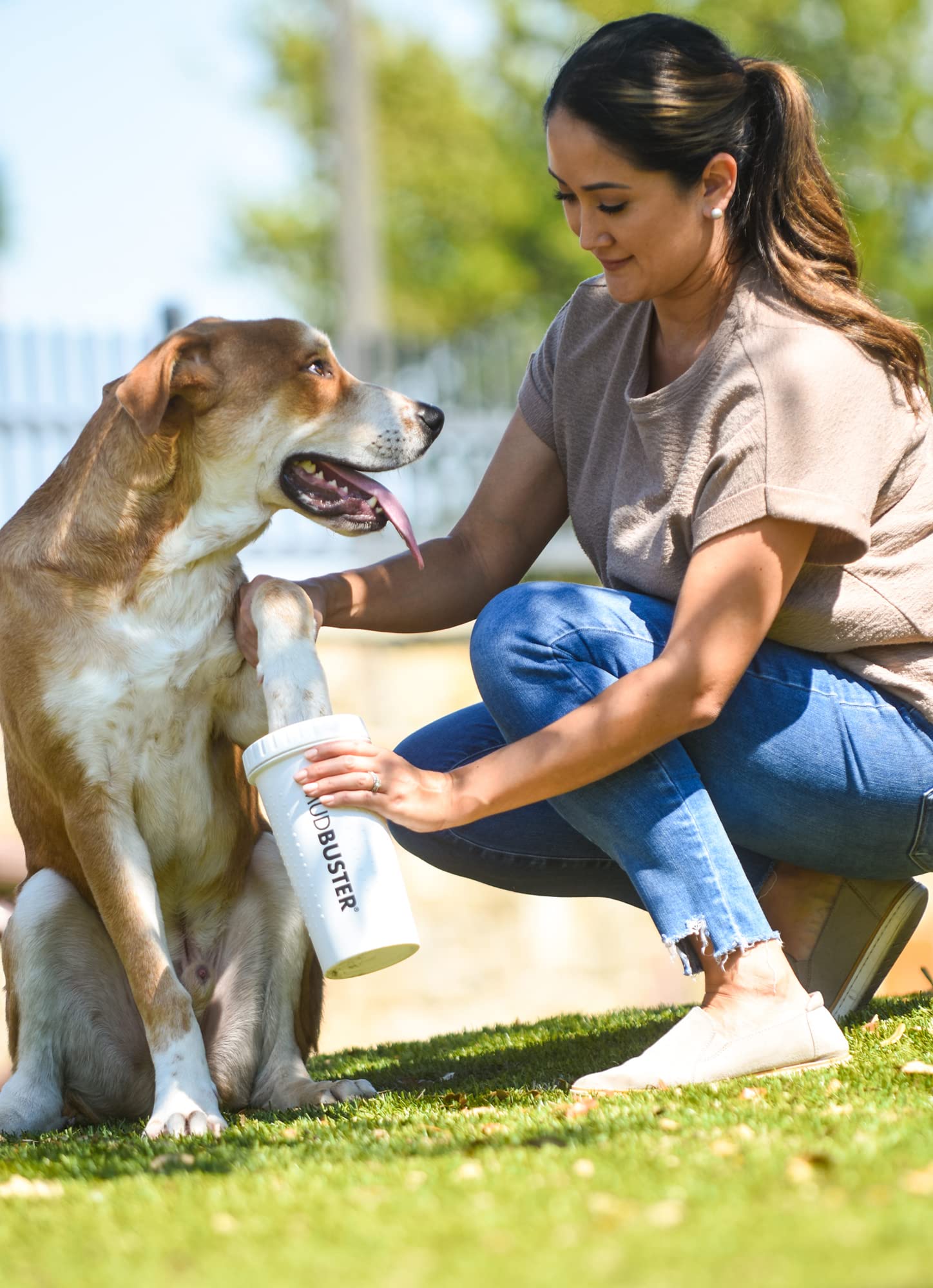 Dexas Mudbuster Portable Dog Paw Washer/Paw Cleaner, Large, Bright White- Special Edition (Pw72032-22Wp)